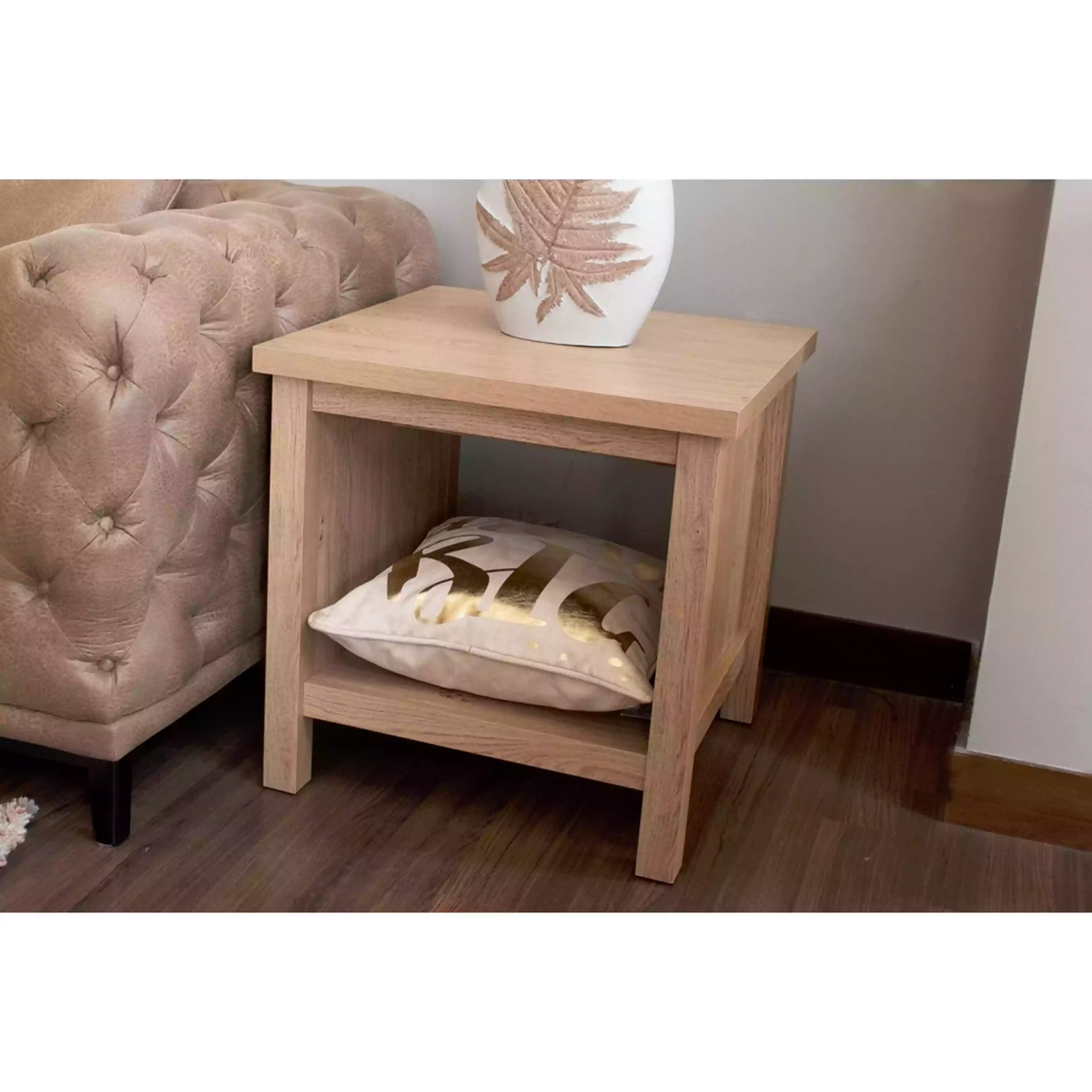 Akara End Table Bg United Furniture