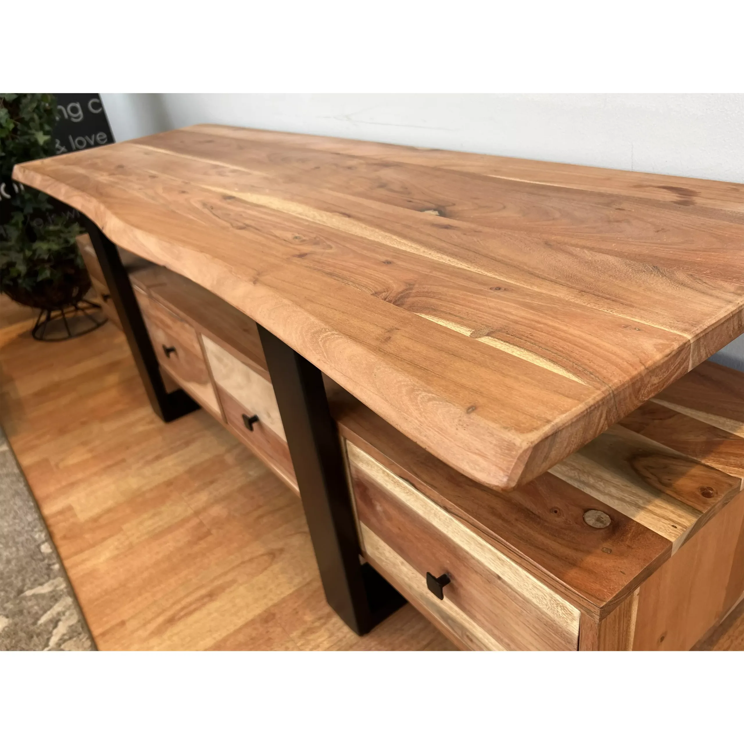 Rudra Live 4drawer Plasma Unit Swatch United Furniture