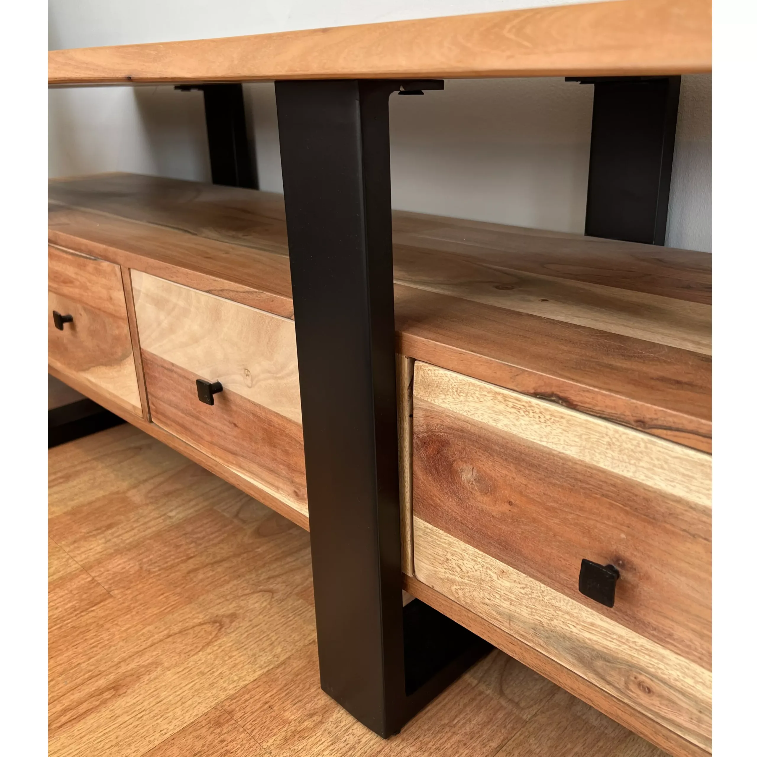 Rudra Live 4drawer Plasma Unit Swatch 2 United Furniture