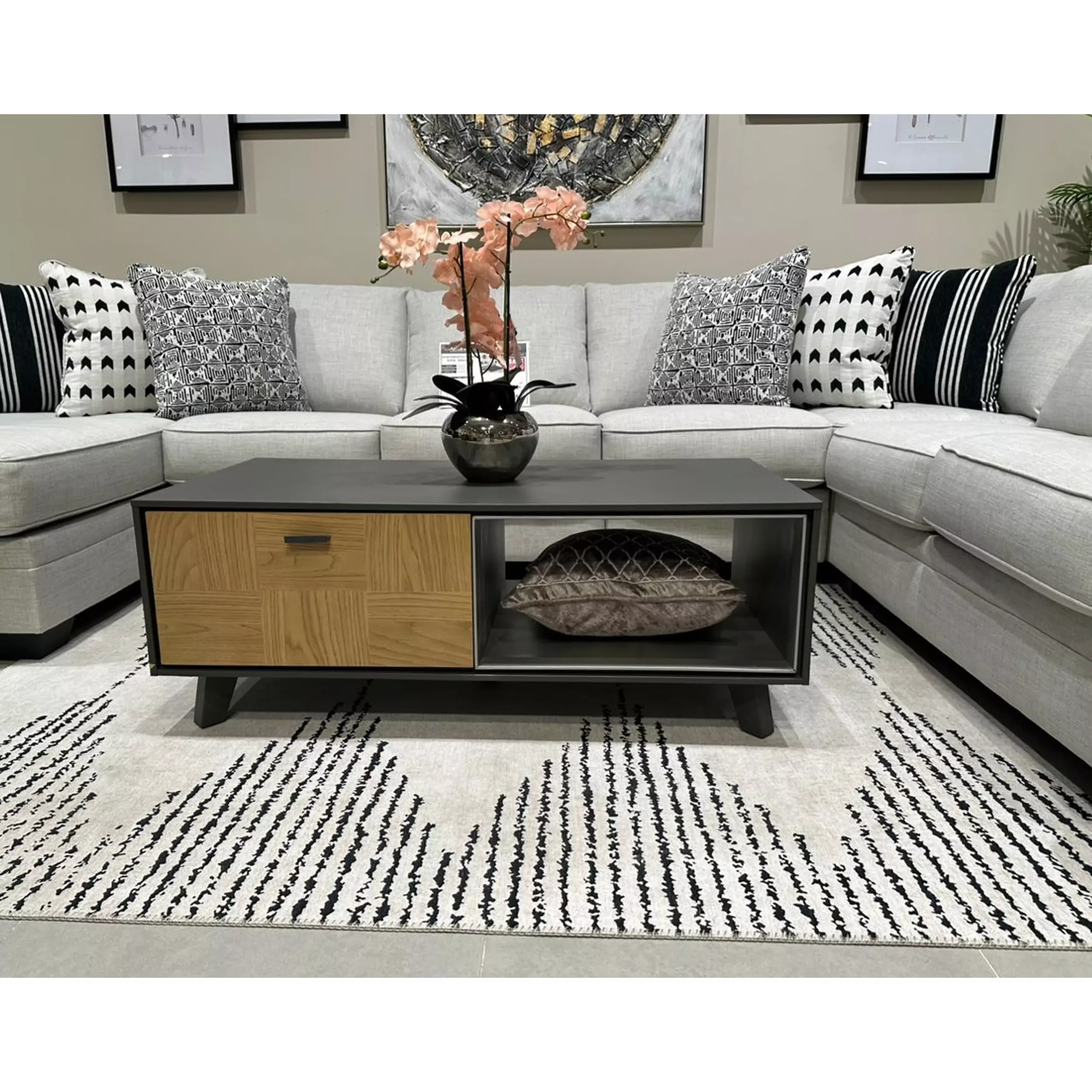 Sentosa Coffee Table Auh 2 United Furniture