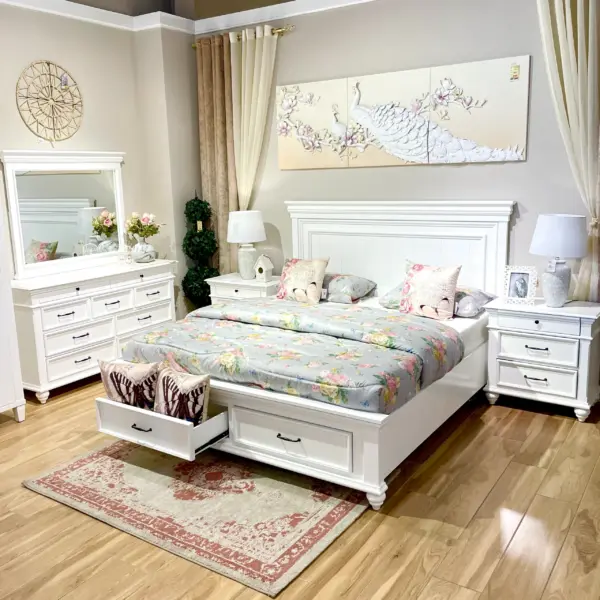 Farmsville King Bed