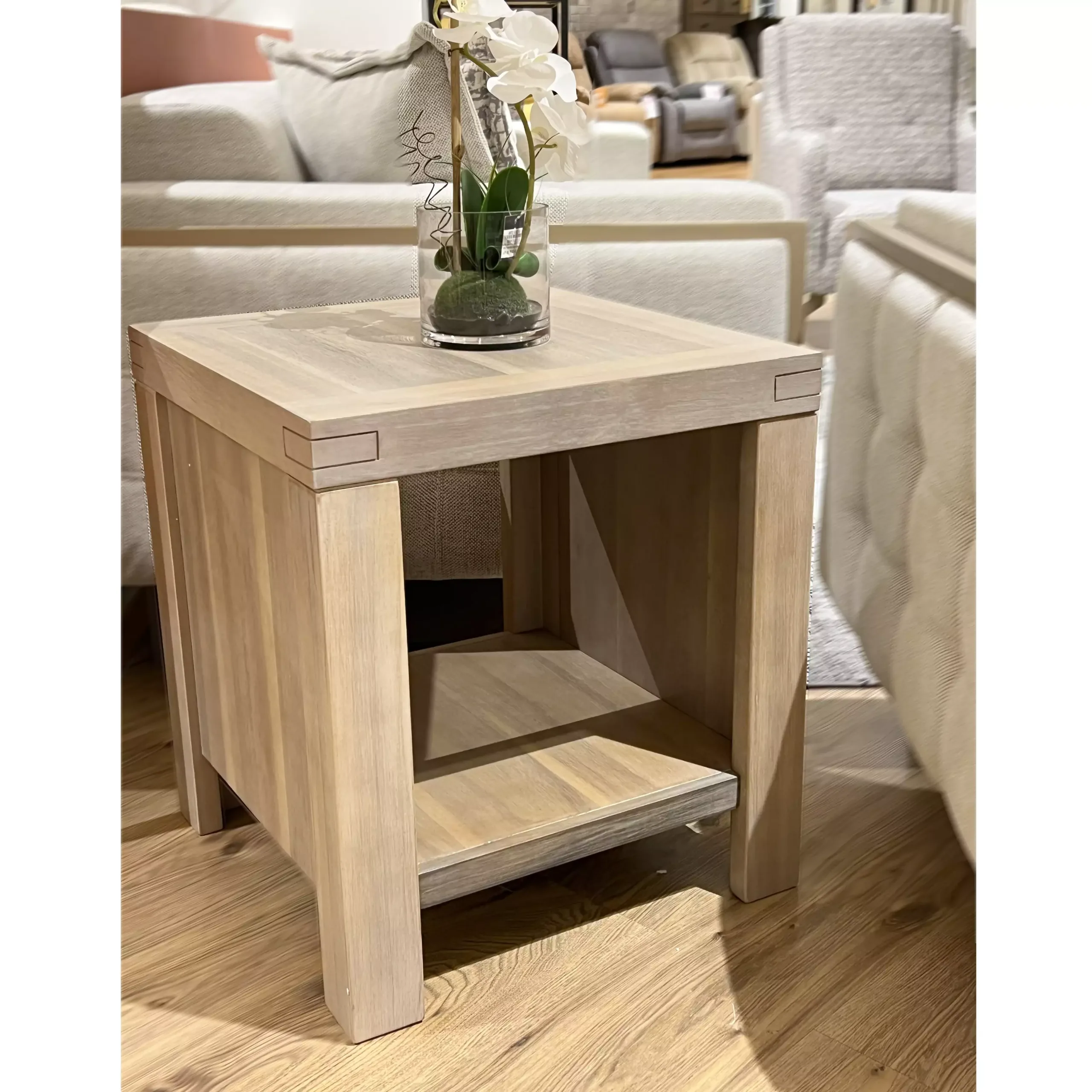 Ambrosh Rend Table Dis United Furniture