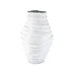 Vase White Medium (A52000298)