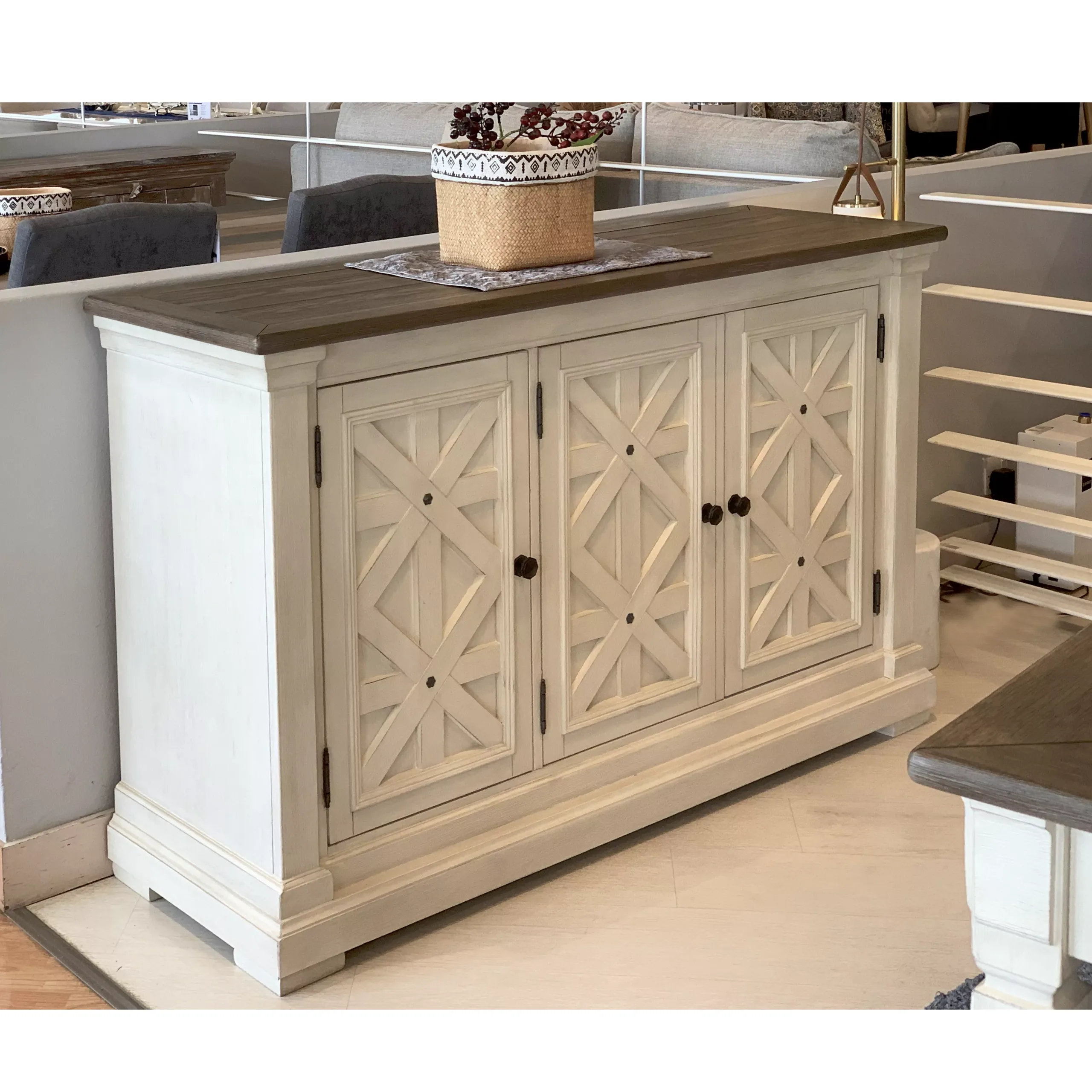 Bolanburg Dining Server Bg 1 United Furniture