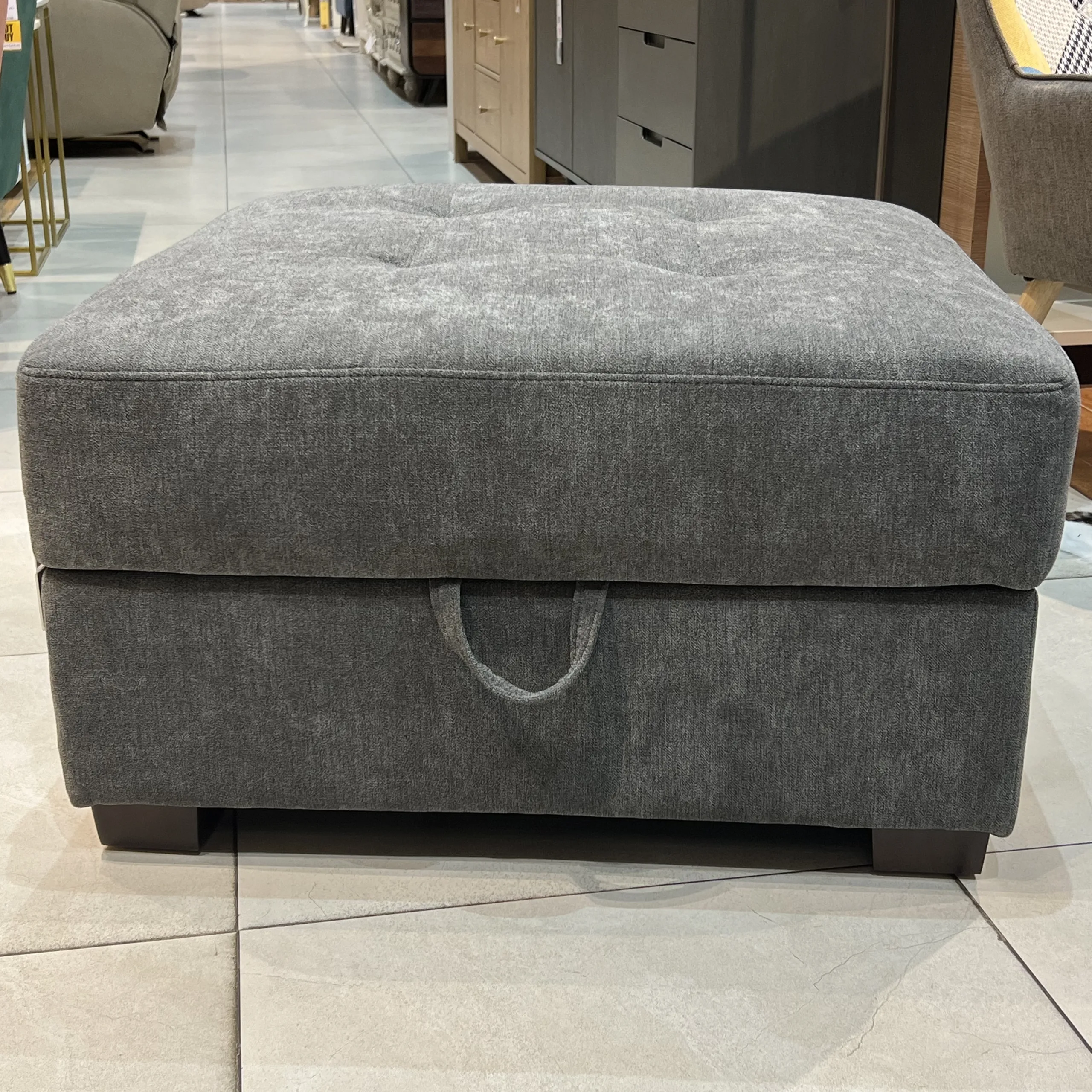 Mieyari Ottoman Grey Dis1 United Furniture