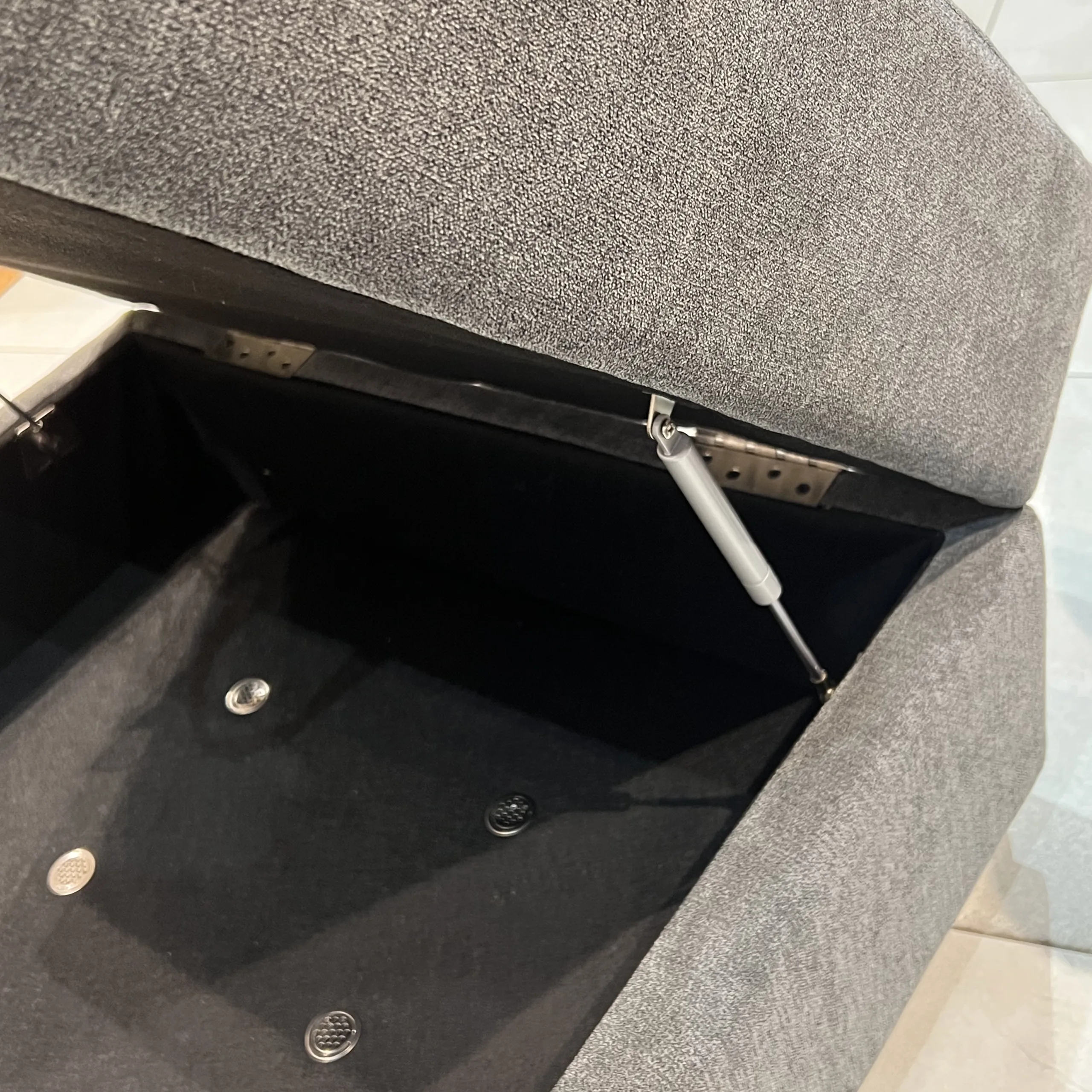 Mieyari Ottoman Grey Storage1 United Furniture