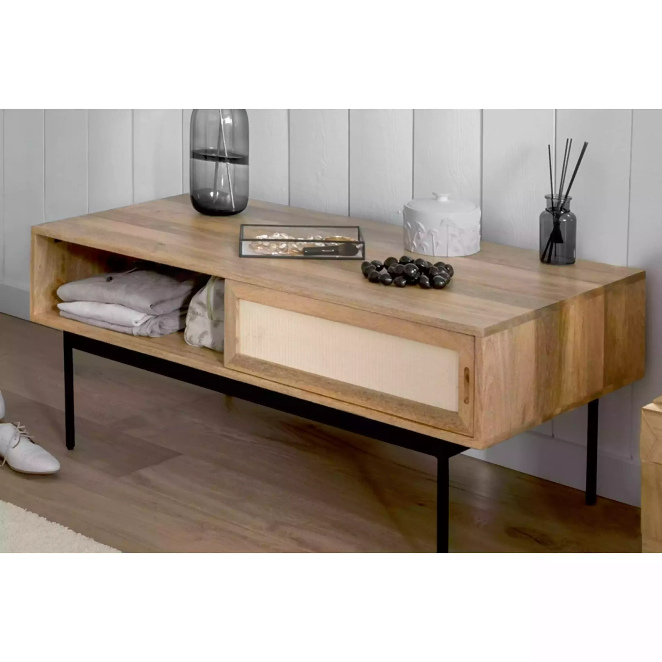 Zen Coffee Table Bg United Furniture