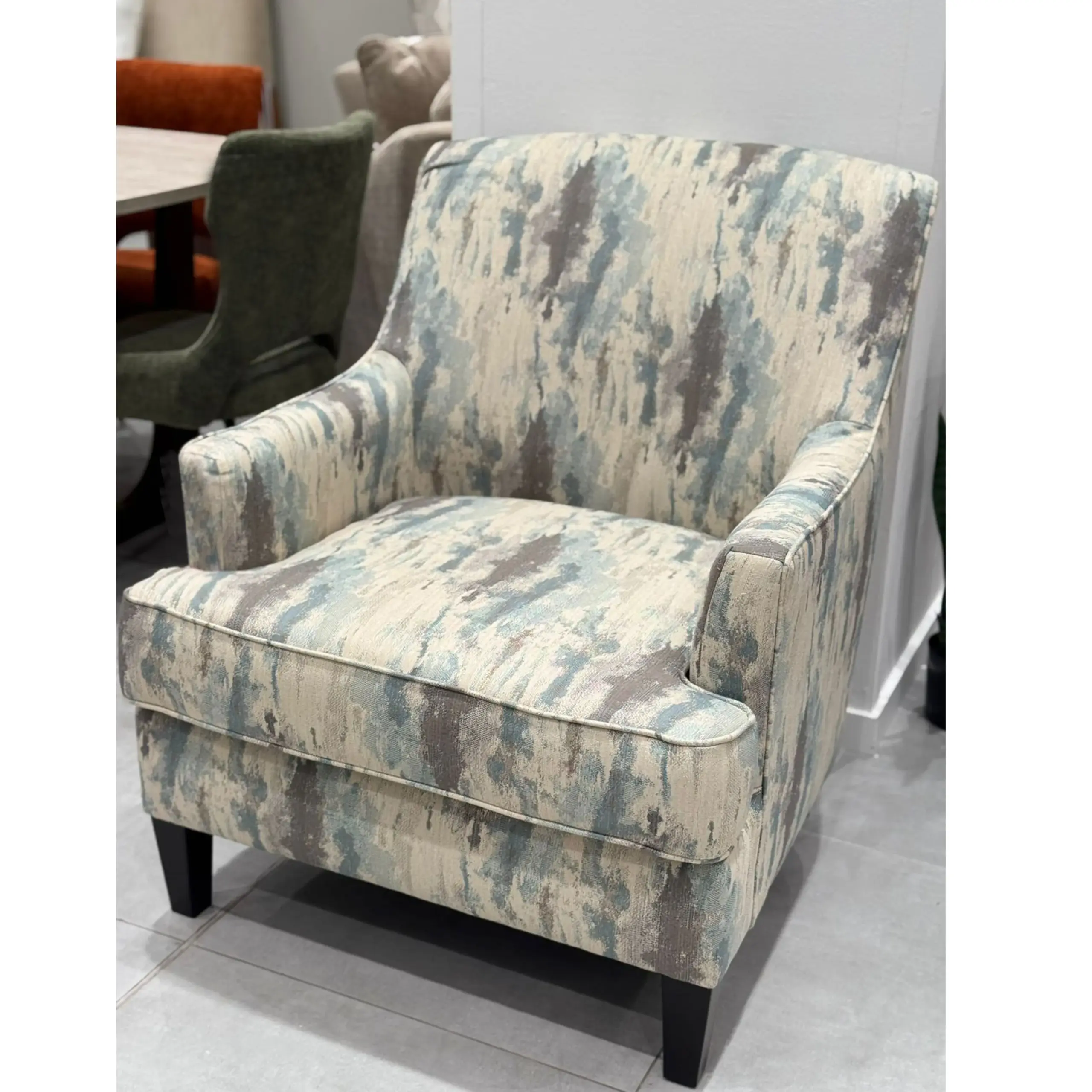 Akinlane Chair United Furniture