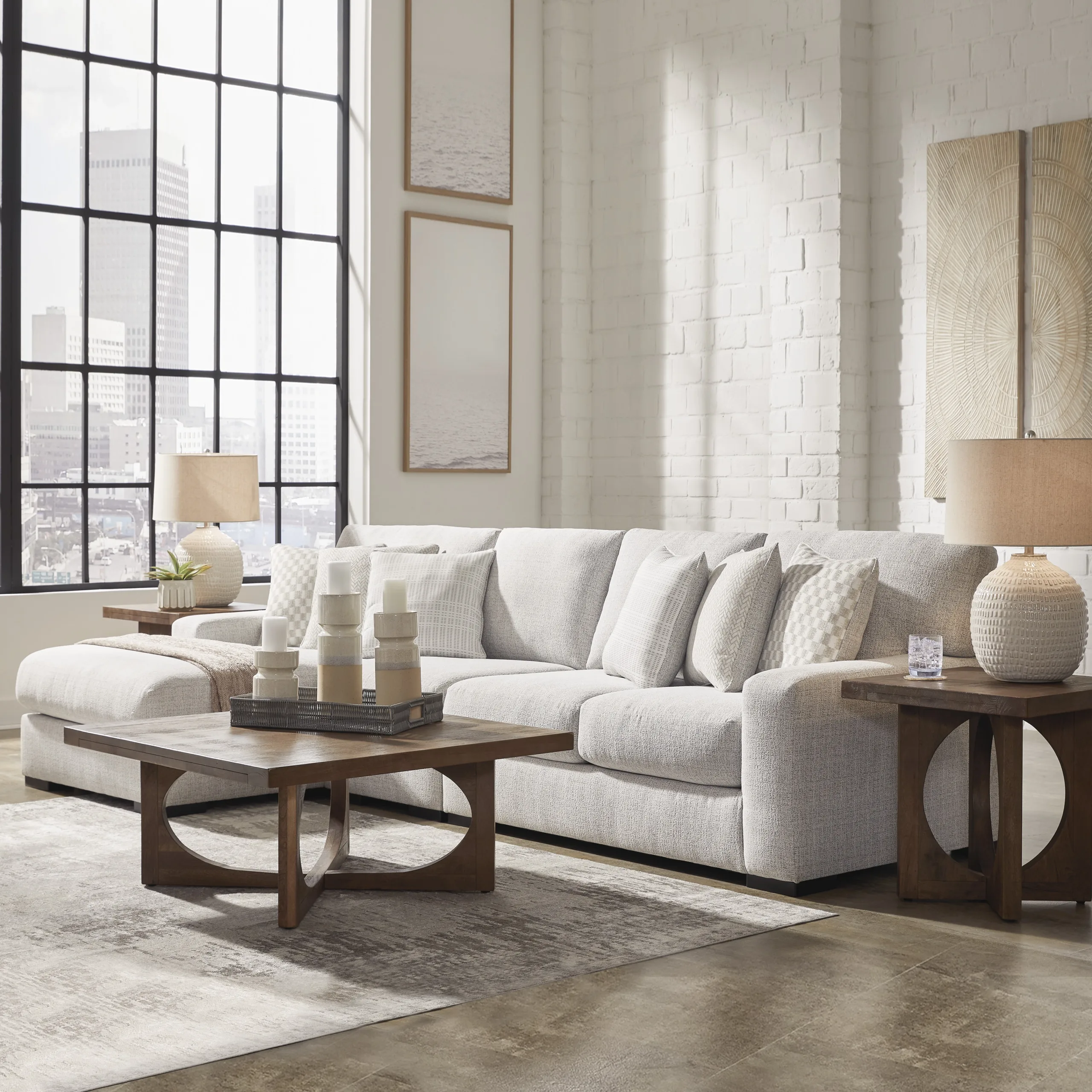 Larce Right United Furniture