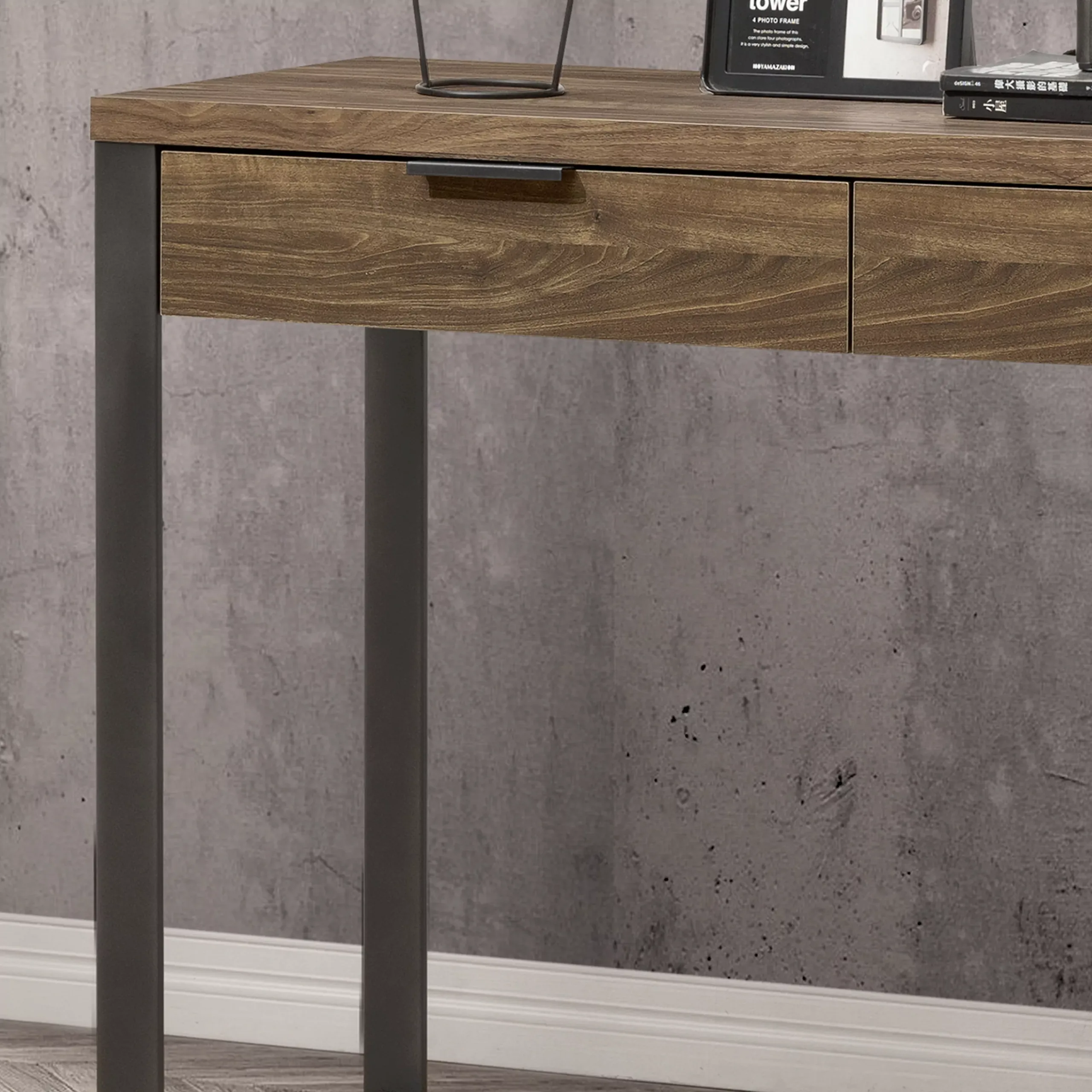 Enoro Console Table United Furniture
