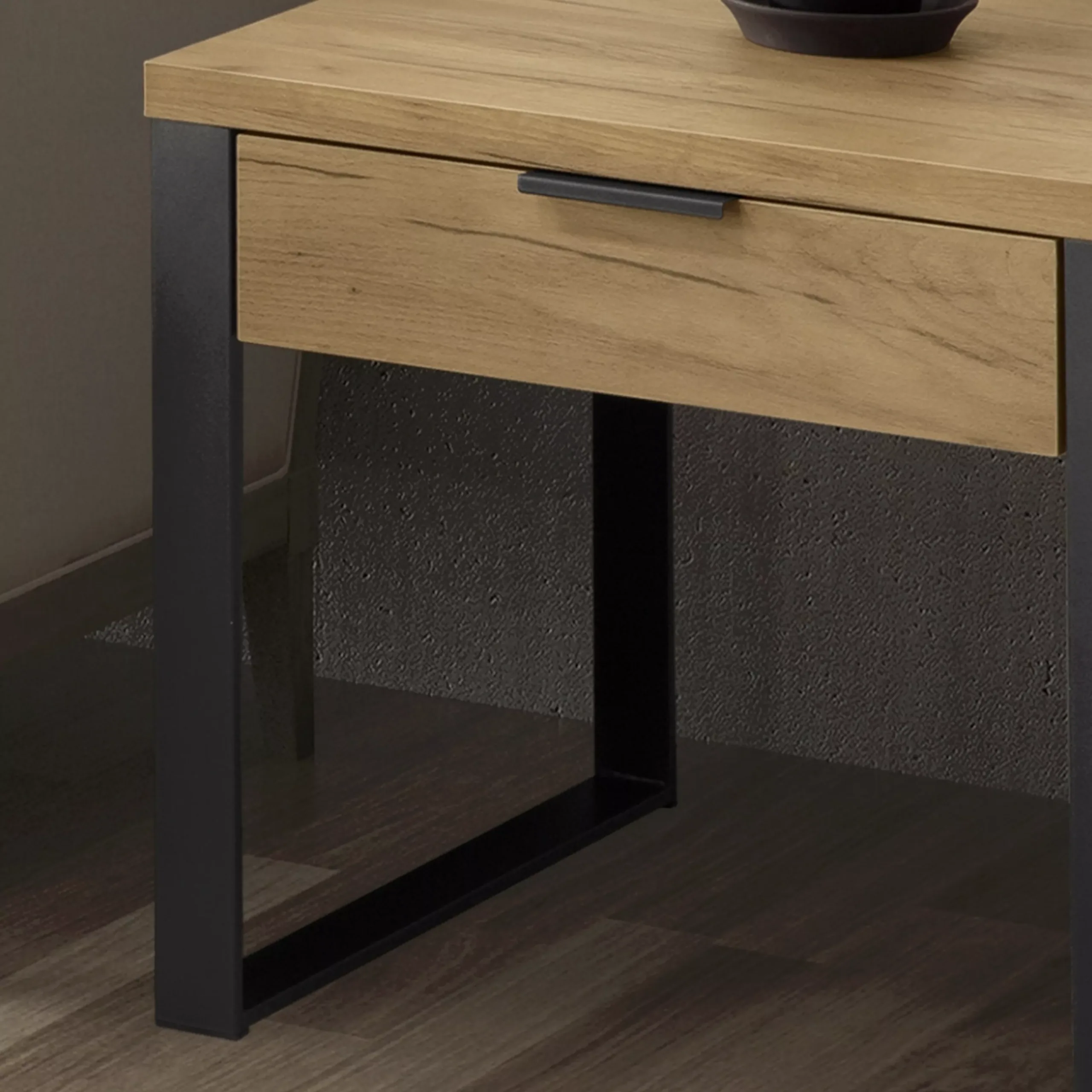 Enoro End Table Ok 3 United Furniture