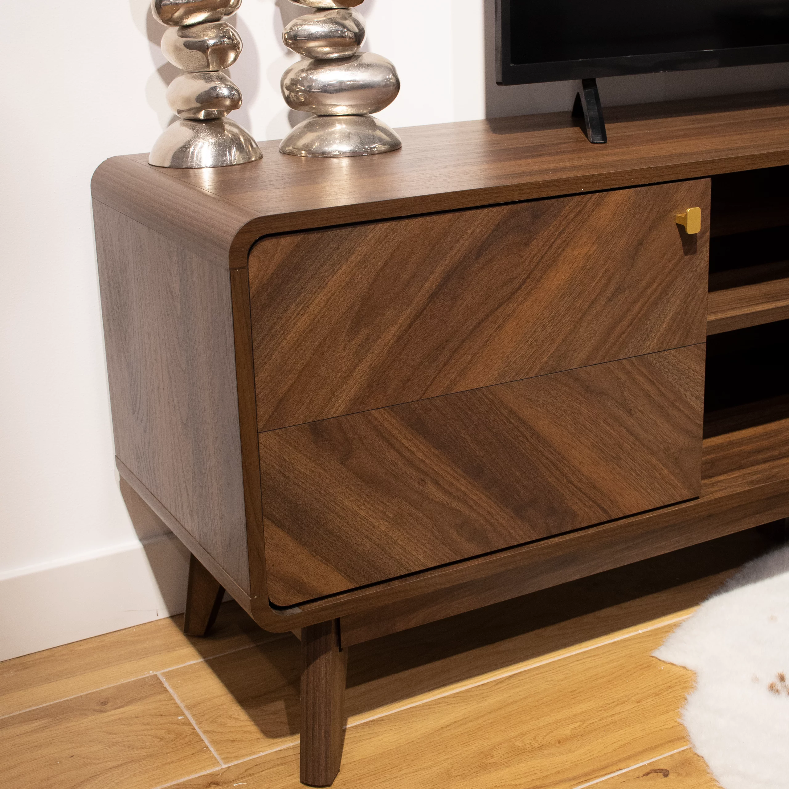 Kama Tv Cabinet Bg Closeup Scaled United Furniture