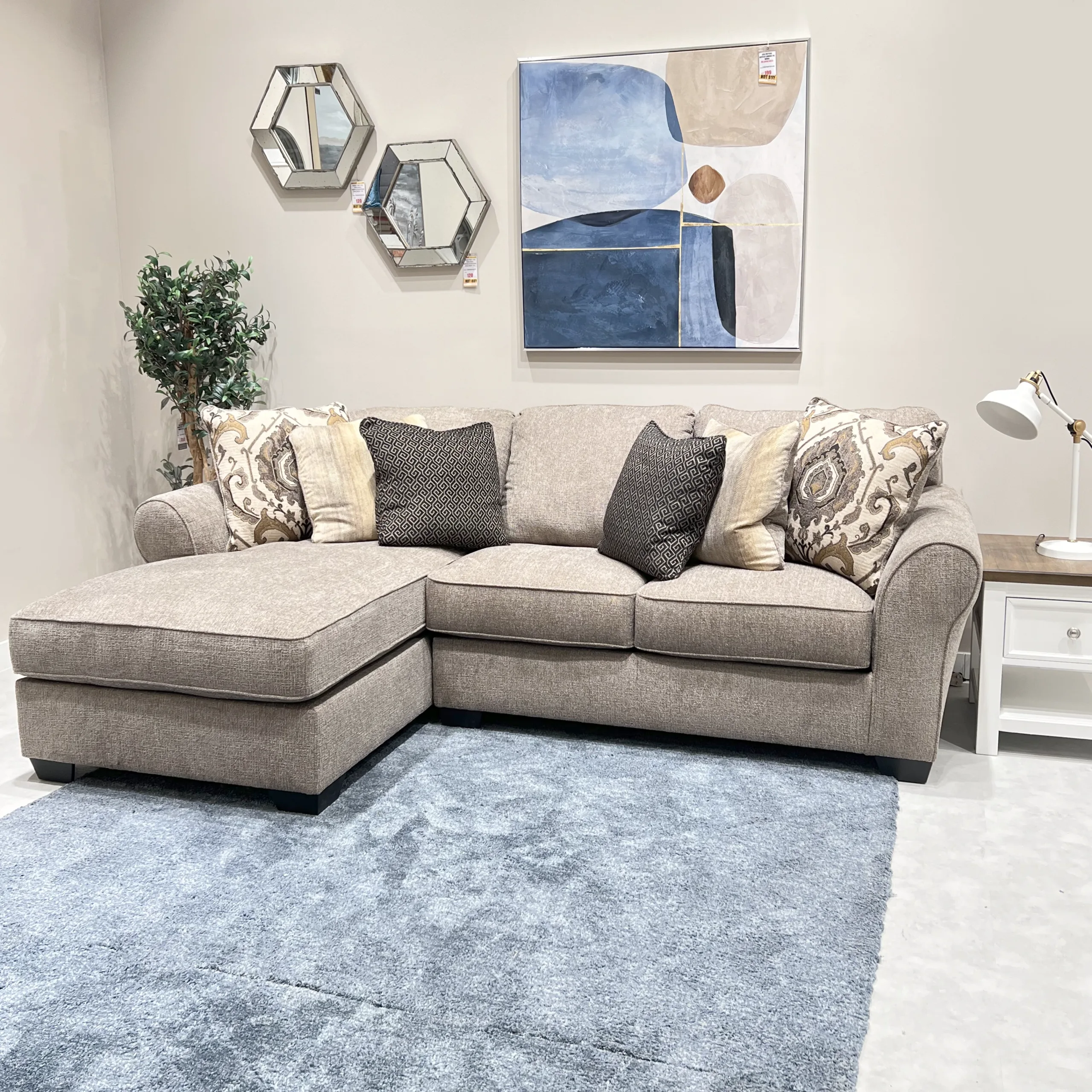 Pantomine Right United Furniture