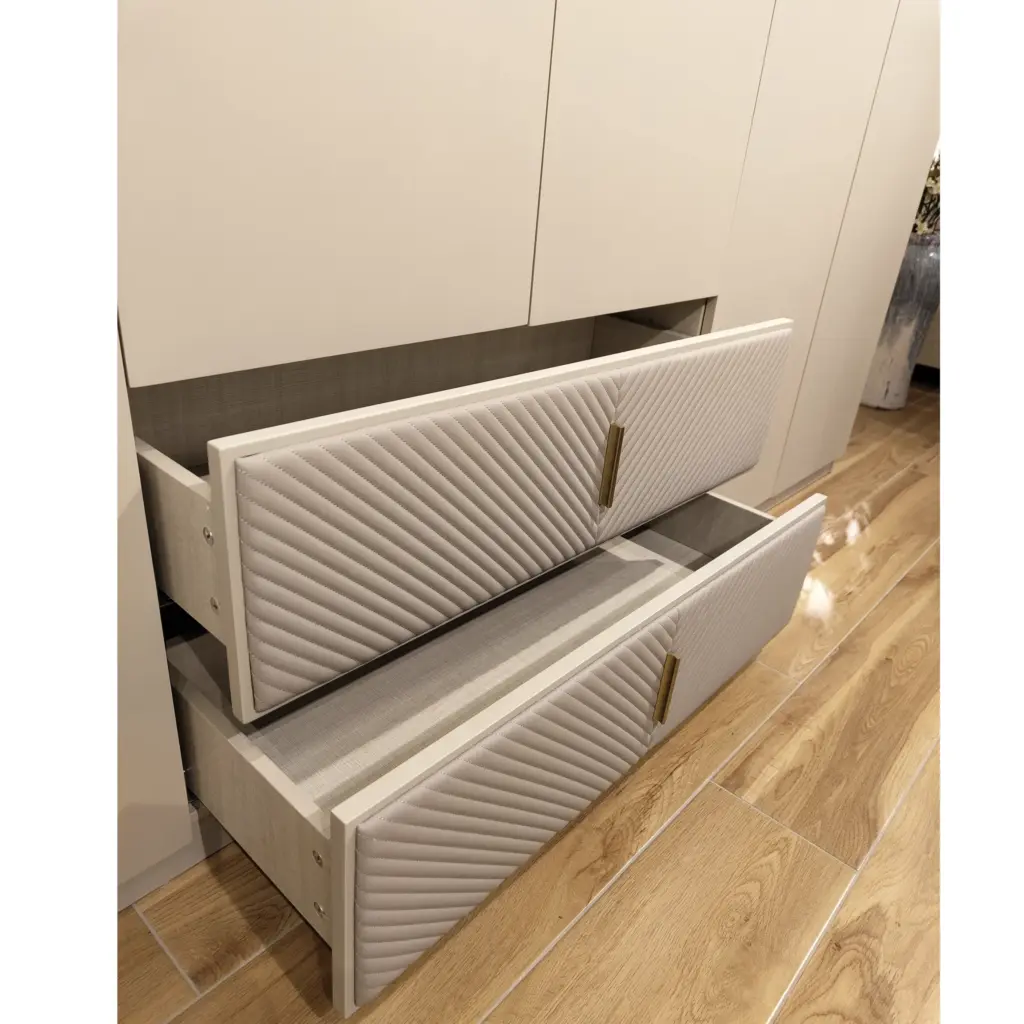 Vaisley Wardrobe SWATCH United Furniture