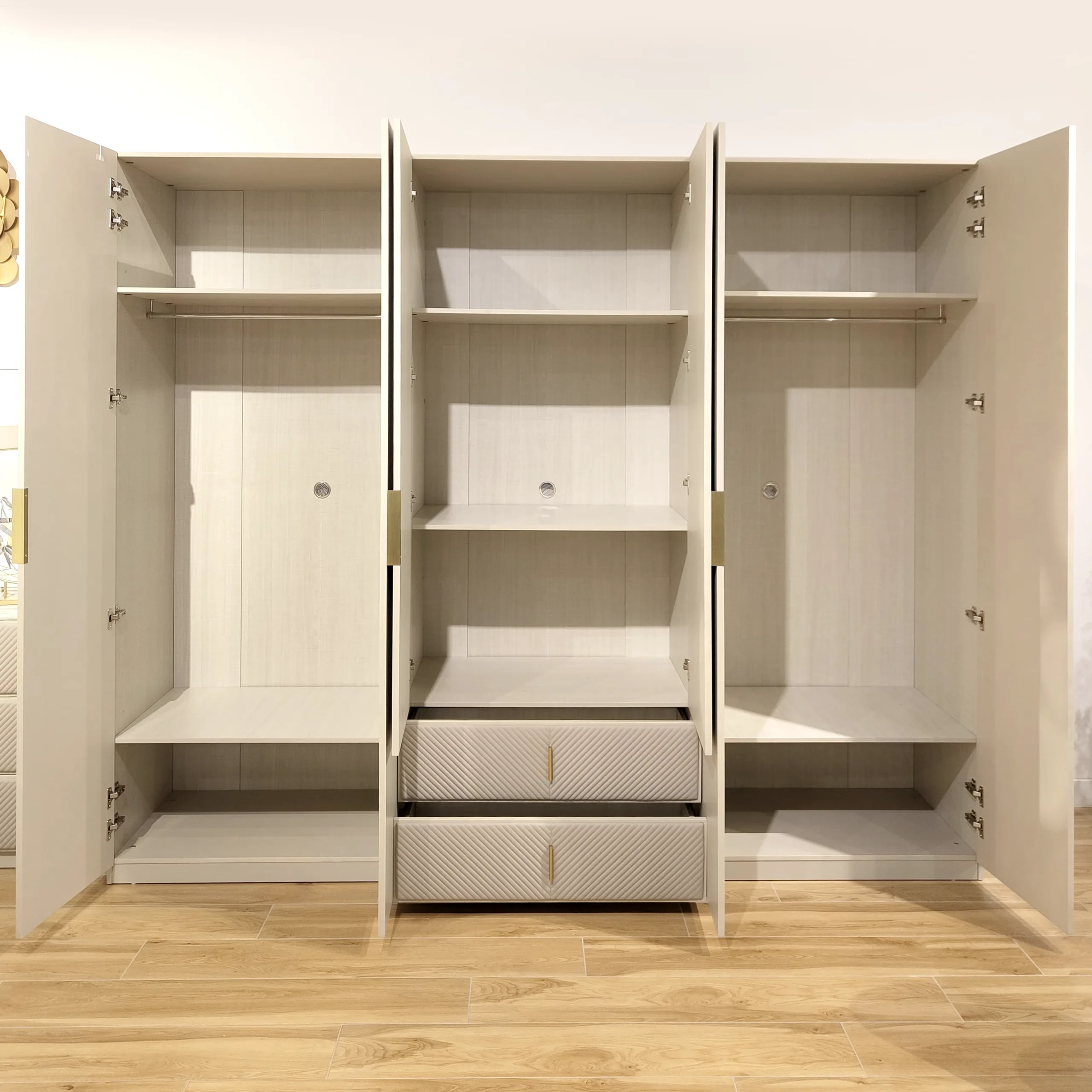 Vaisley Wardrobe Open United Furniture