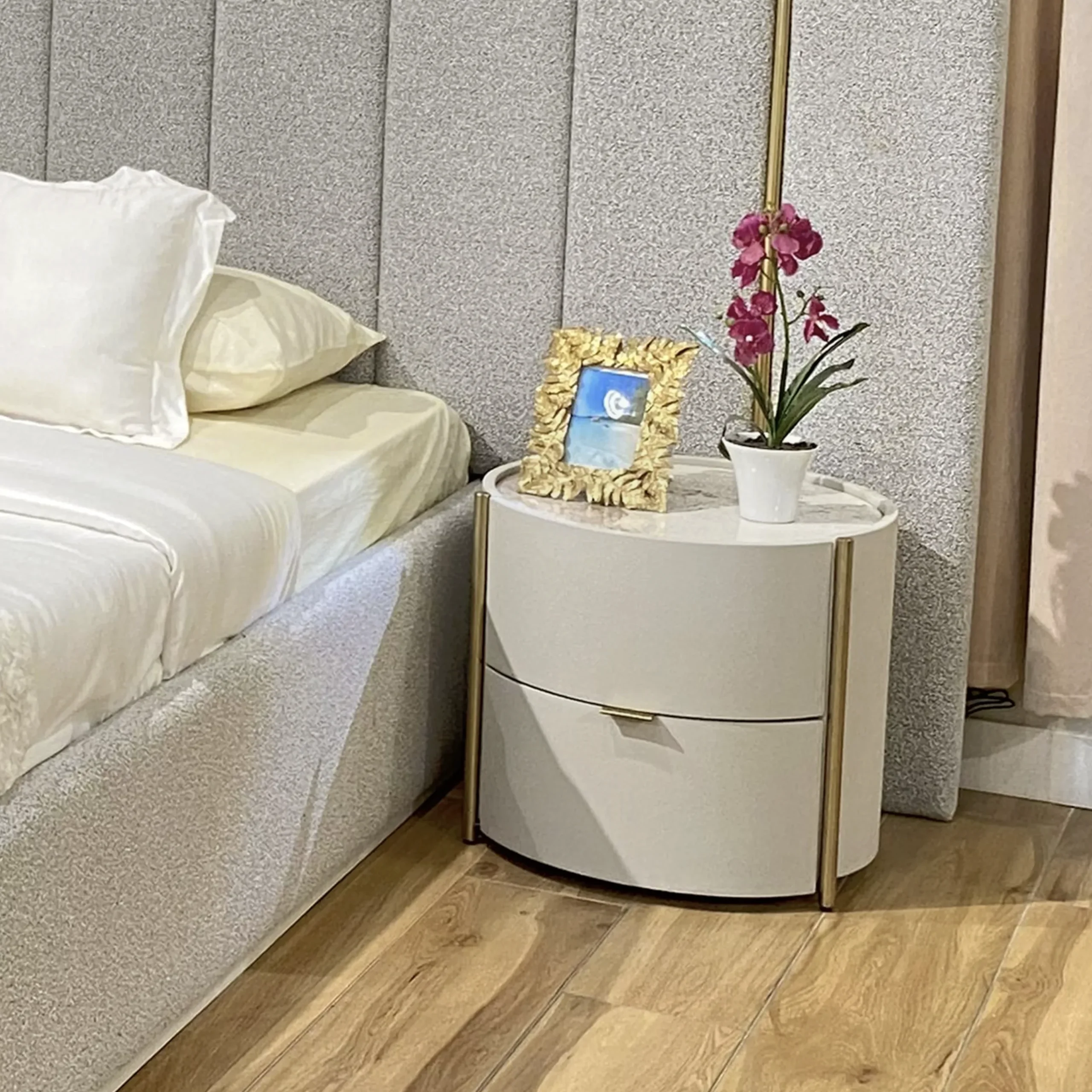 Malpensa Night 2 United Furniture