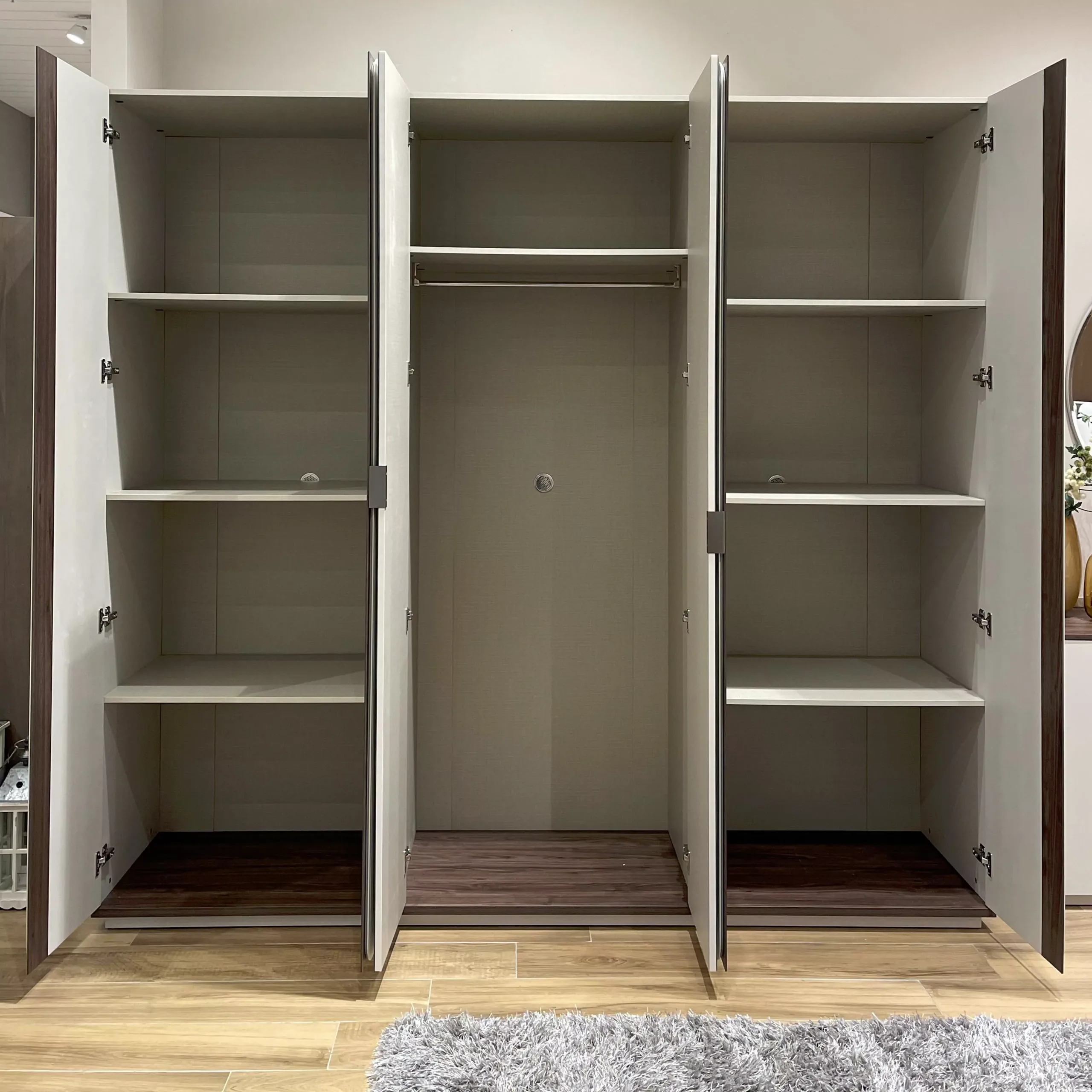 Paolino Wardrobe Bg 1 United Furniture