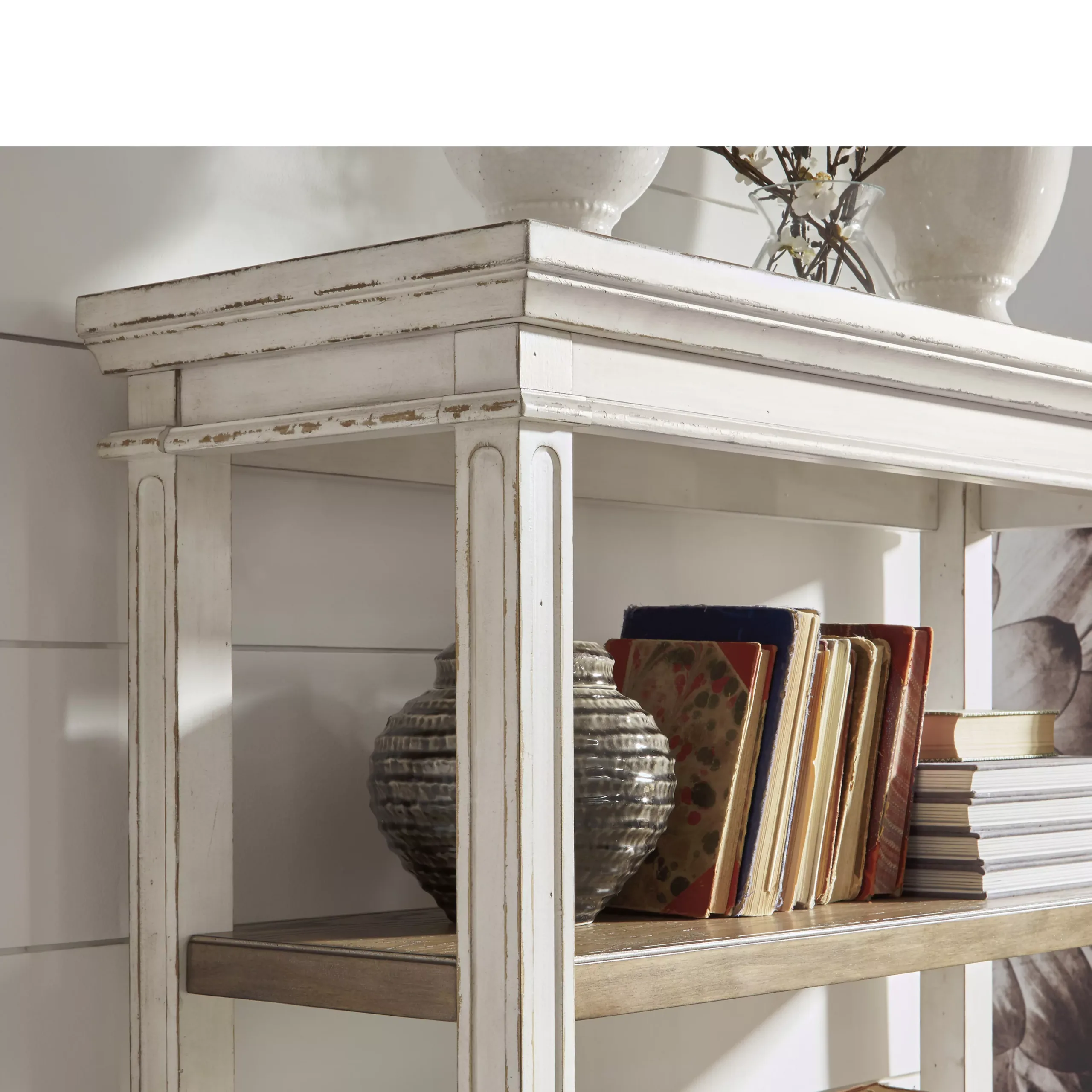 Realyn Bookcase 3 United Furniture