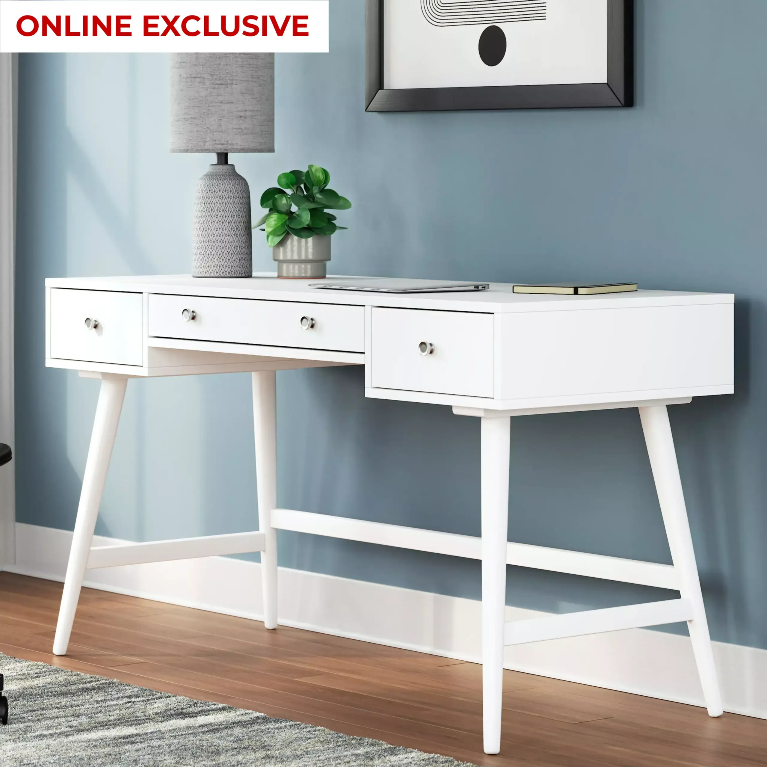 Thadamere Desk United Furniture