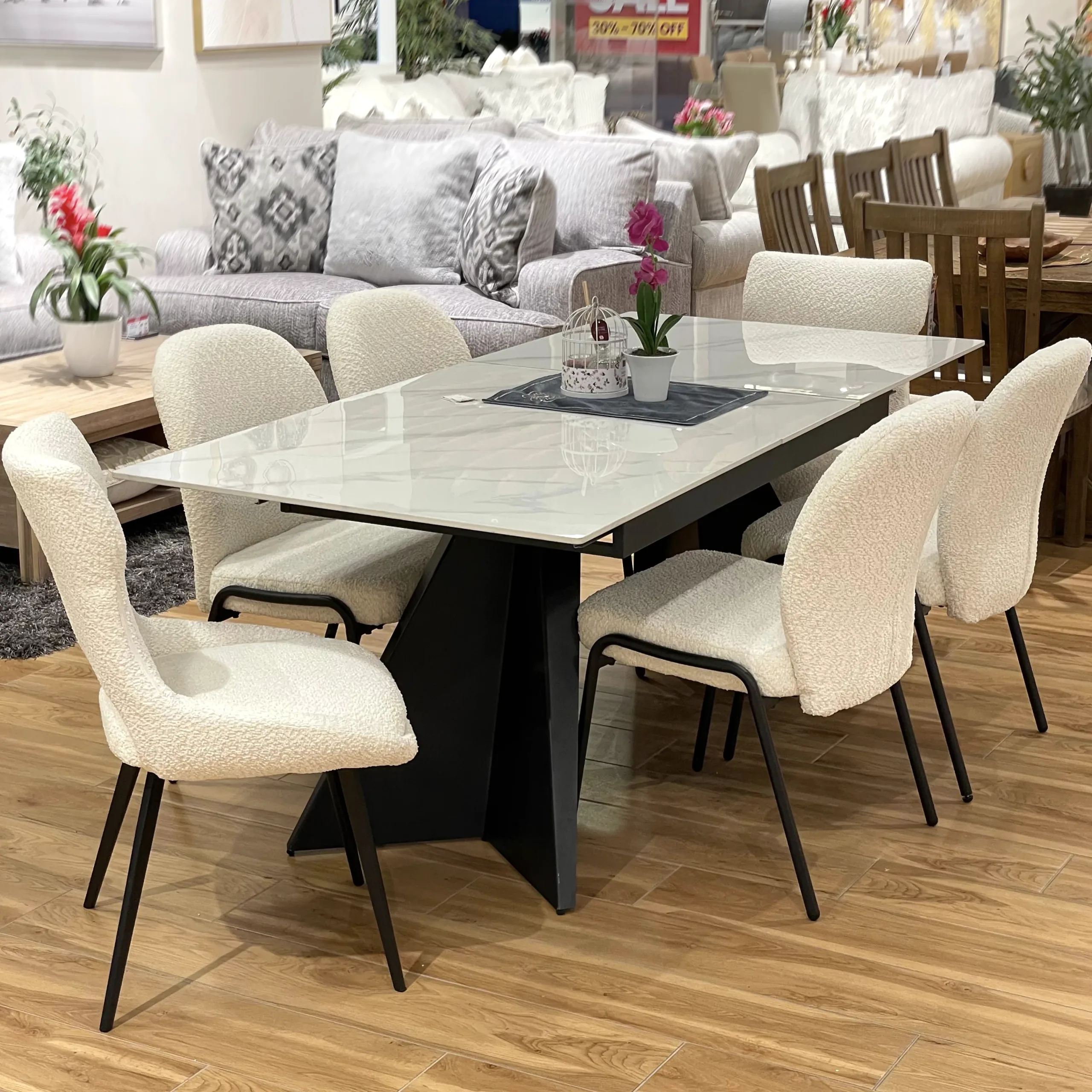 Talvo Dining Table United Furniture