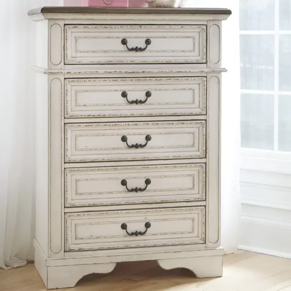 Realyn Chest of Drawer