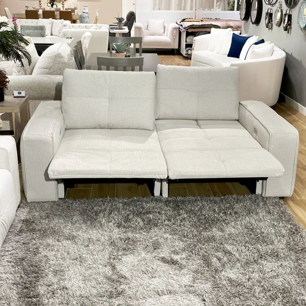 Alyeska 2seater 1 United Furniture
