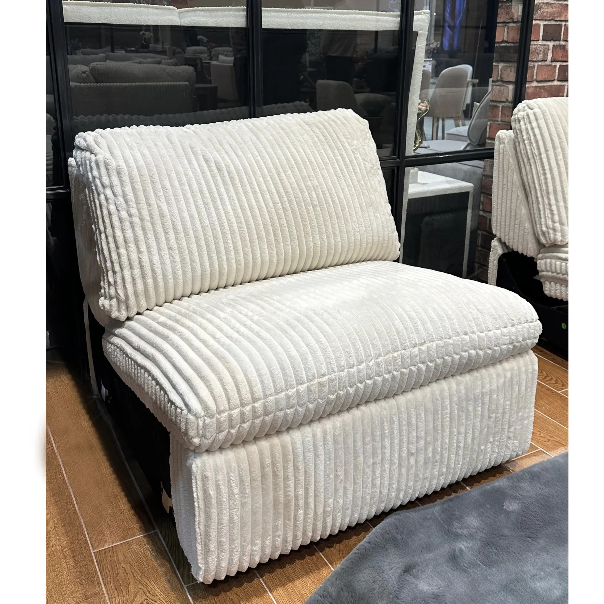 Hester Armless Chair 2 United Furniture