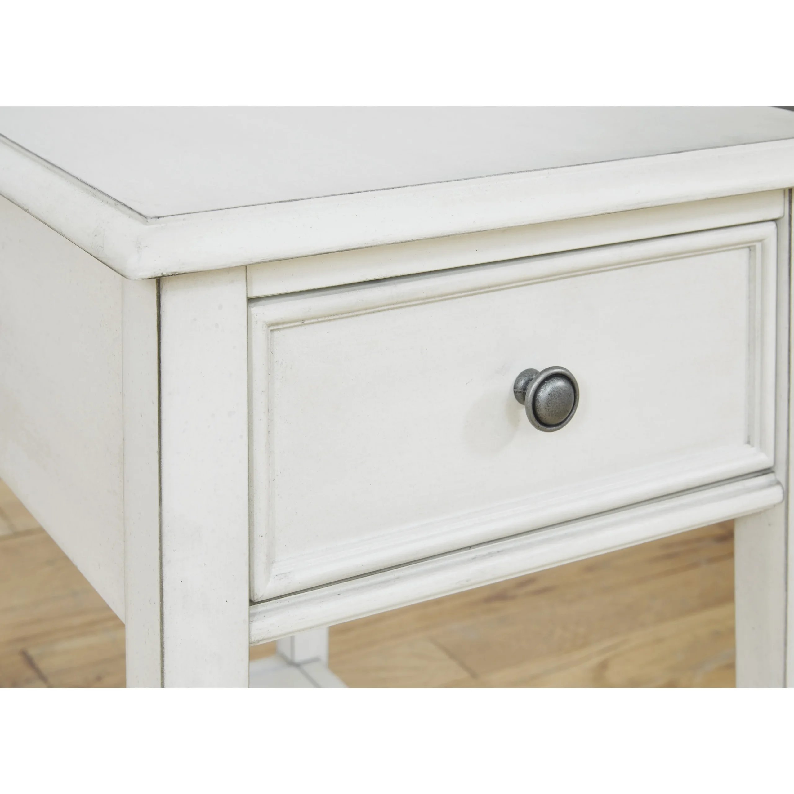 Kanwyn End Table 2 United Furniture