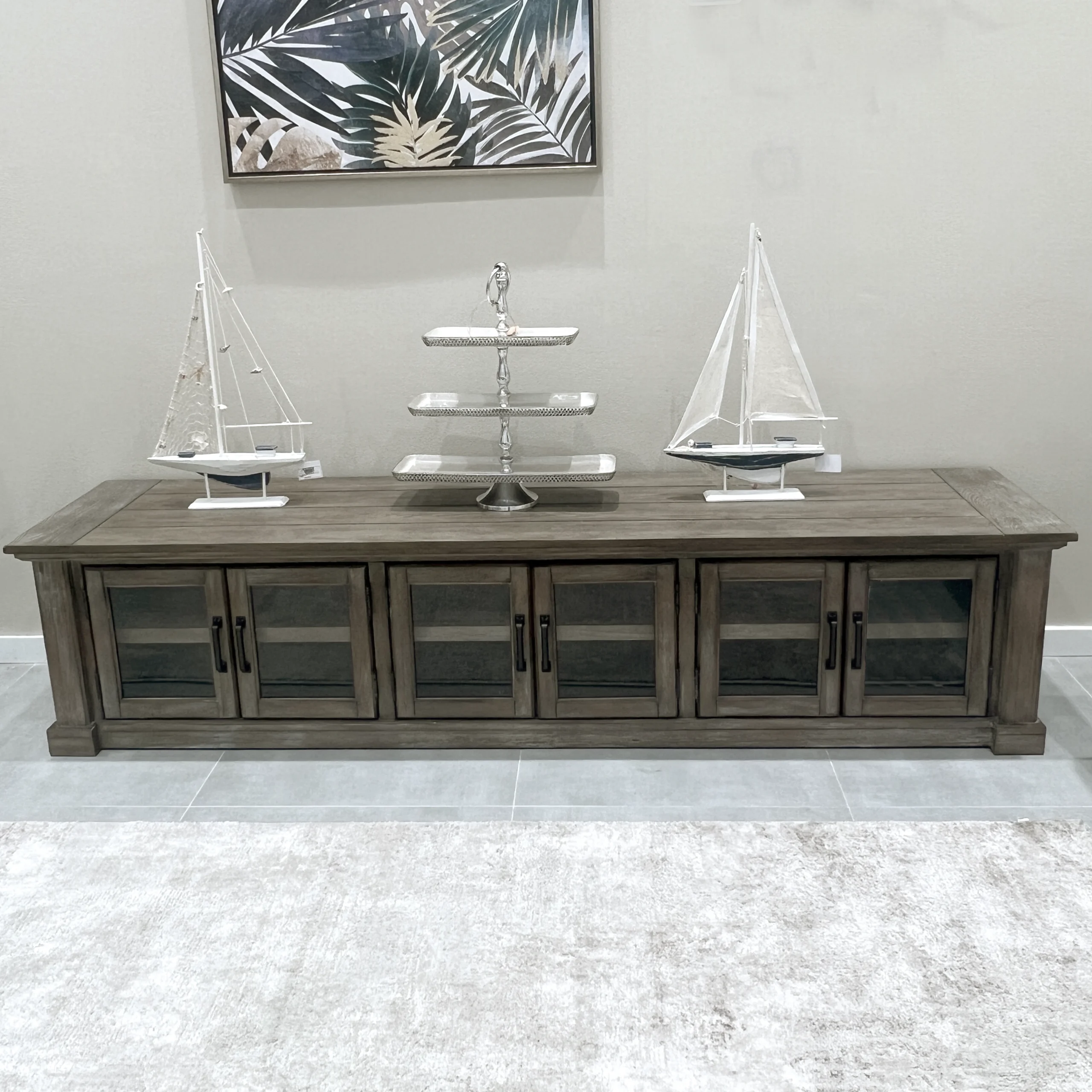 Johnelle Tv Dis United Furniture