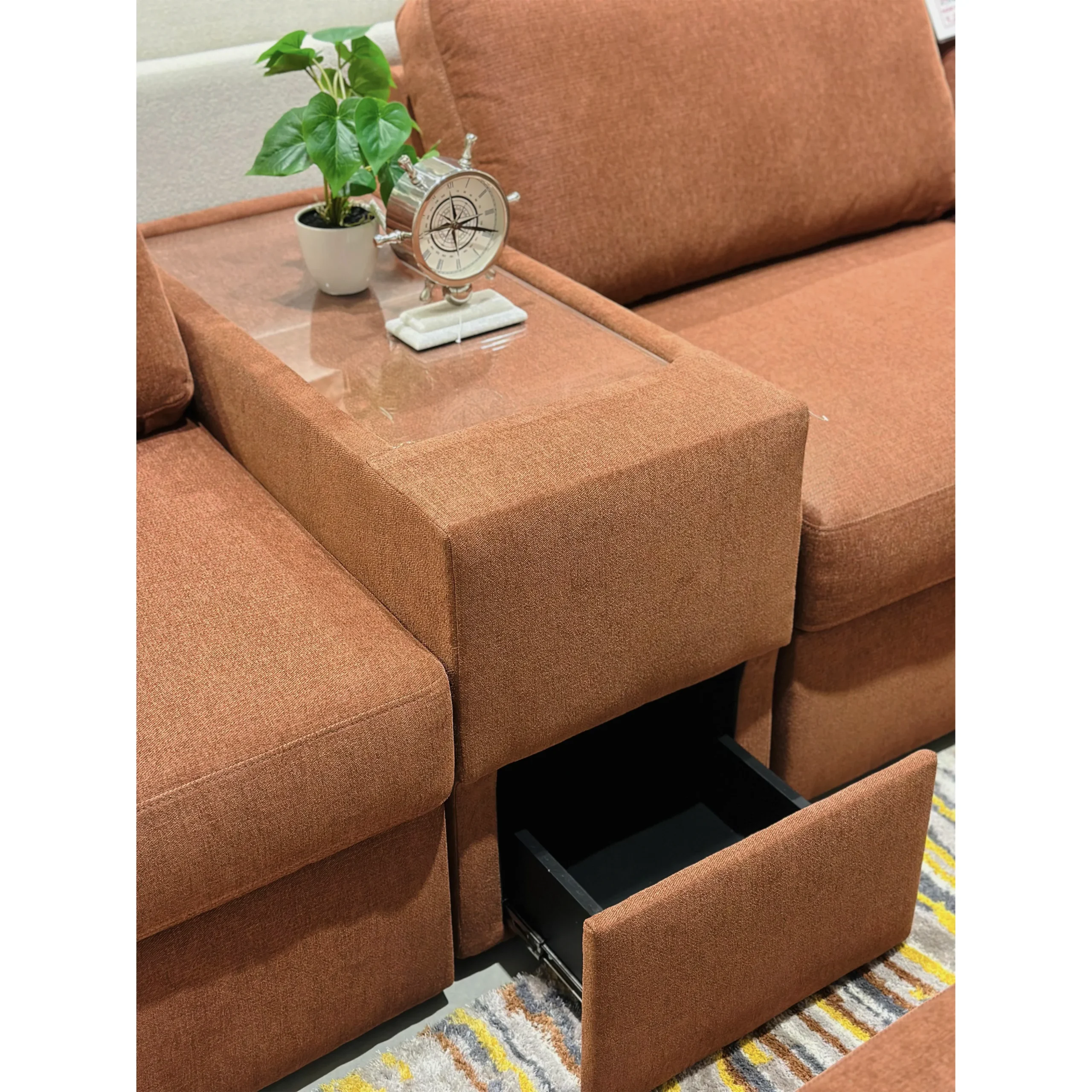 Modmax Console 5 United Furniture