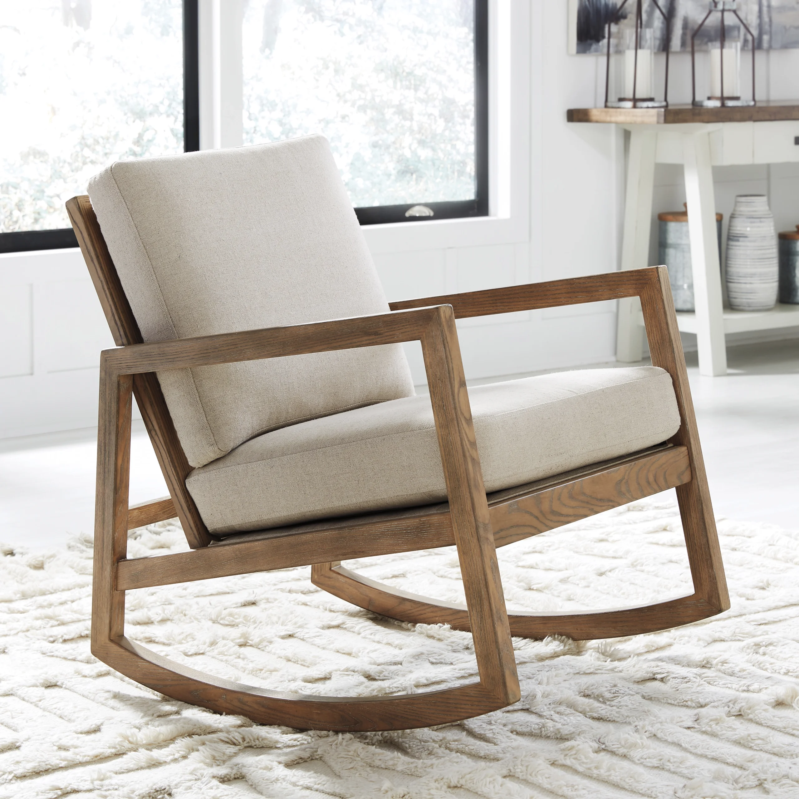 Novelda ACCENT CHAIR United Furniture