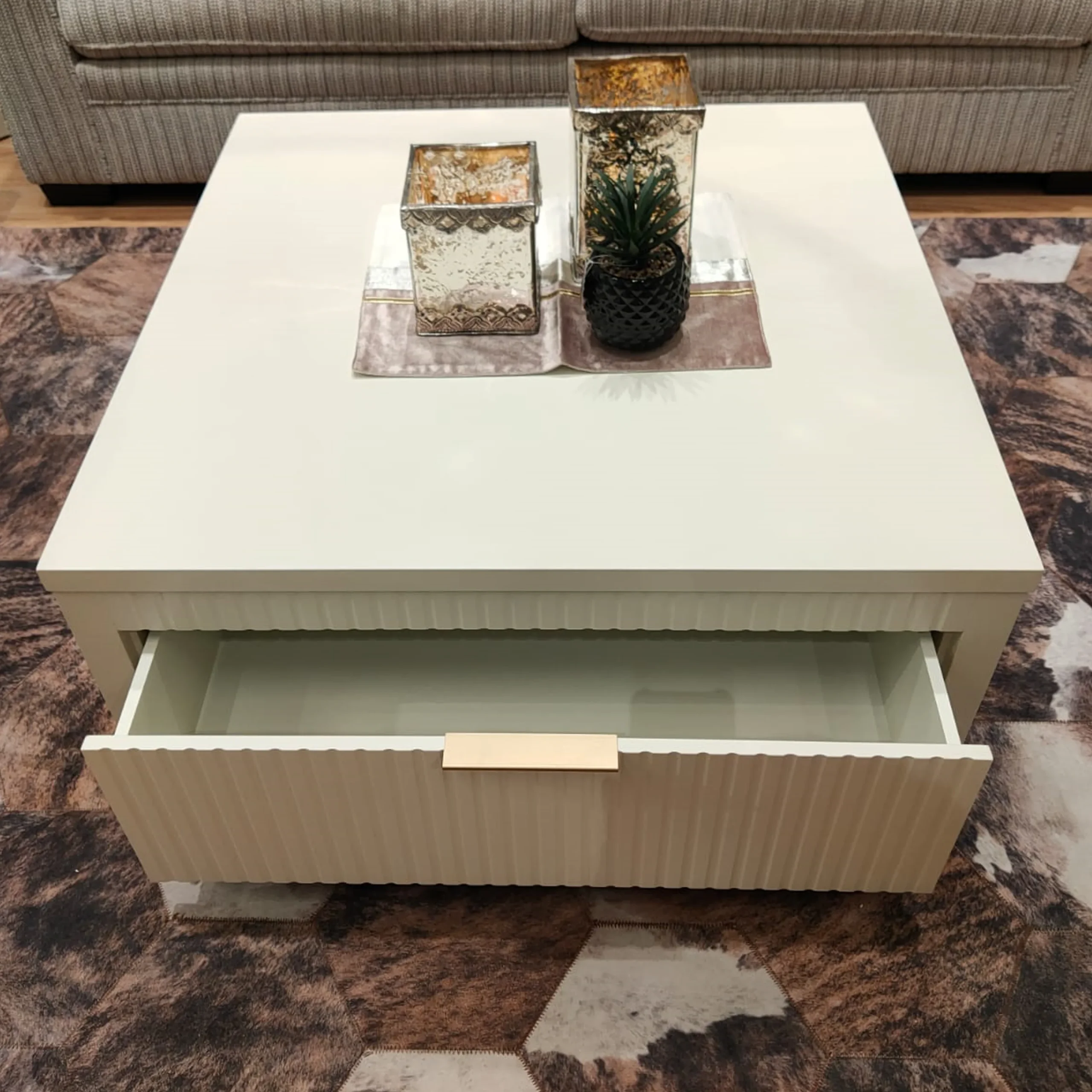 Flute Square Coffeetable 1 United Furniture