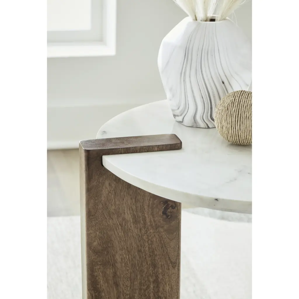 Isanti Endl Table Top 1 United Furniture