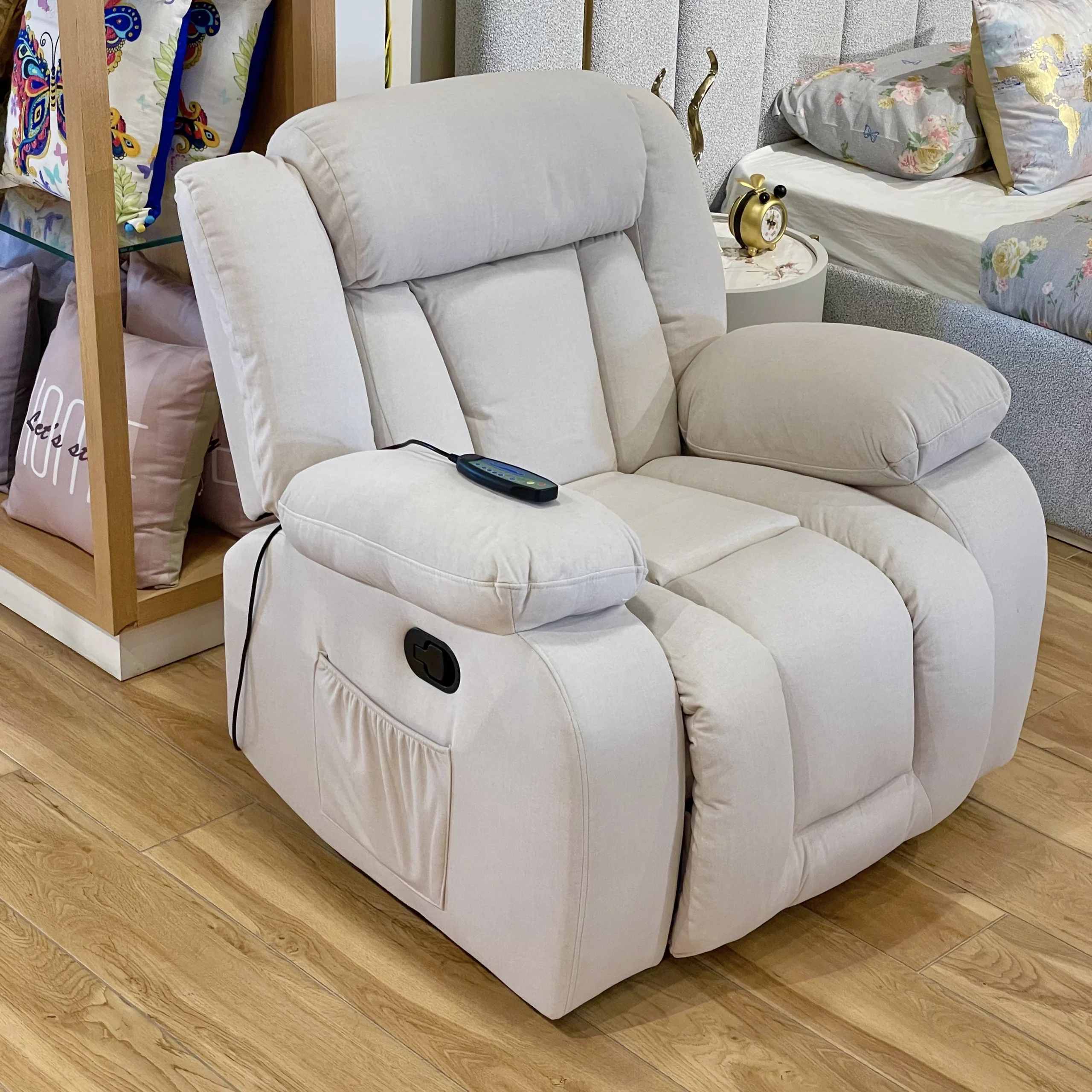 Karlie Swivel Recliner Beige Dis United Furniture