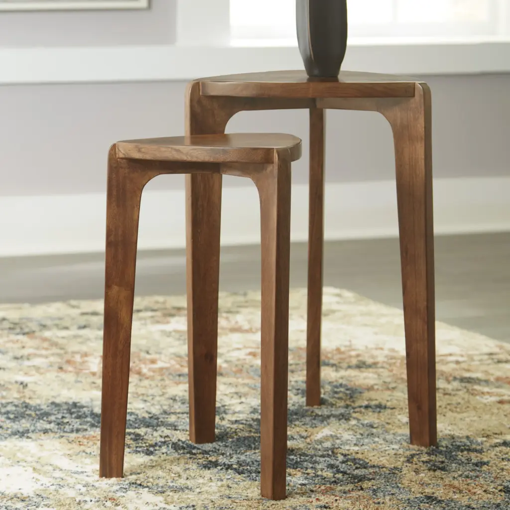 Brynnleigh Table Set United Furniture