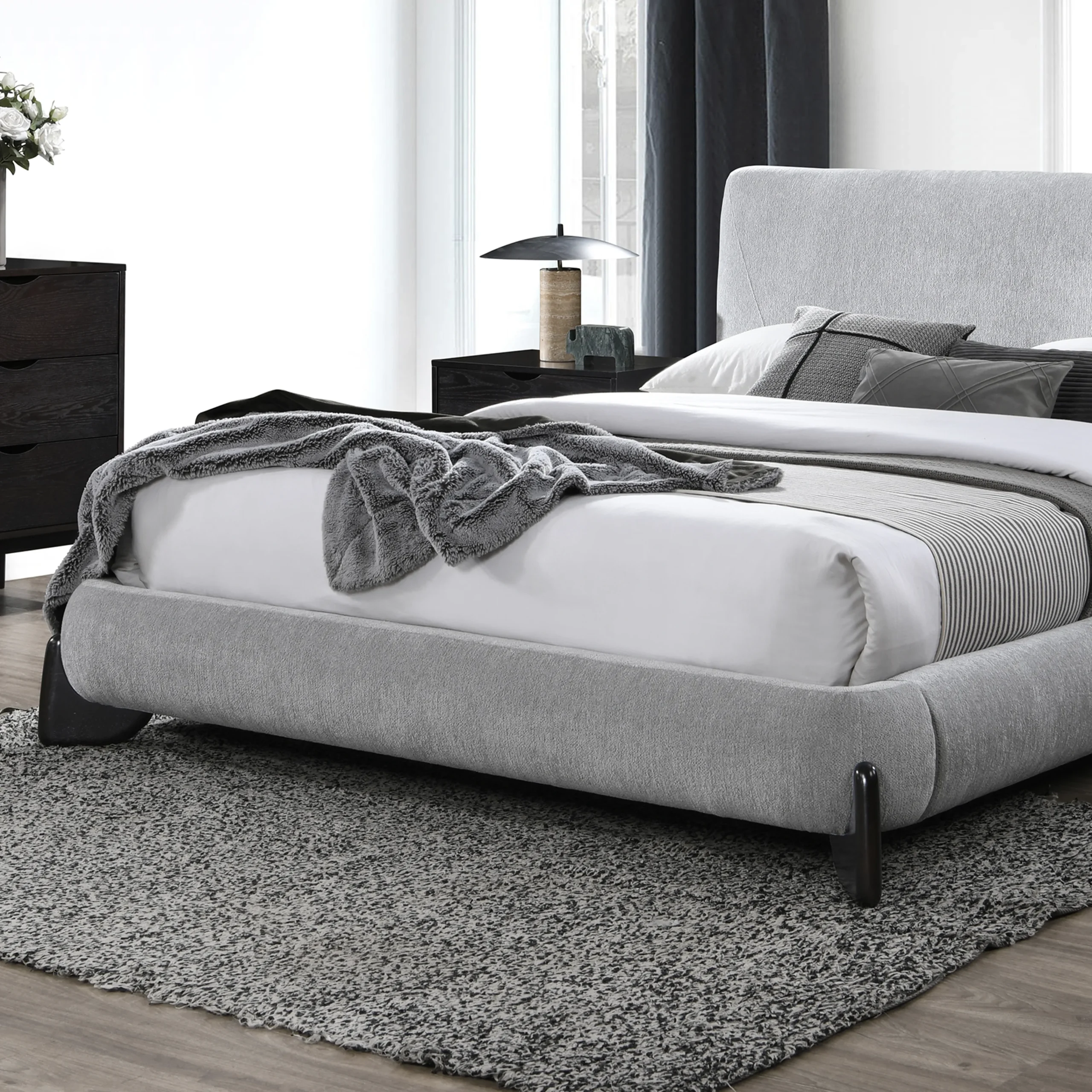 Vesalge Bedgrey 2 United Furniture