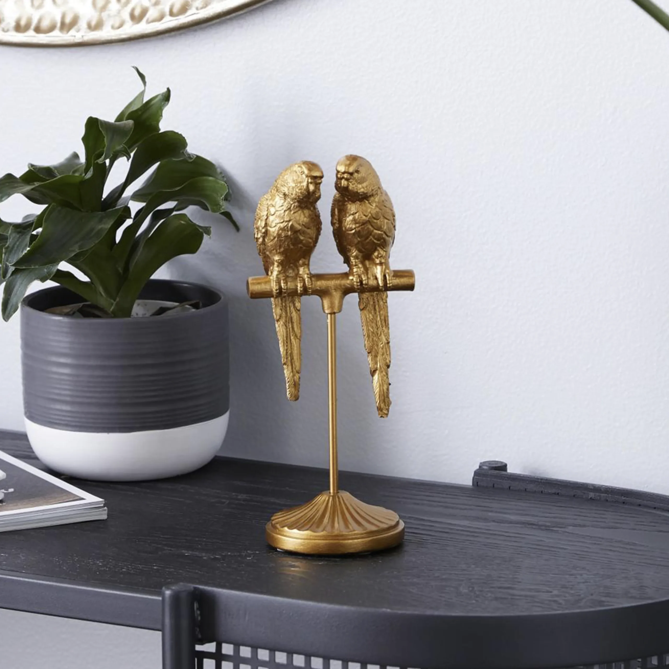 38299 1 United Furniture