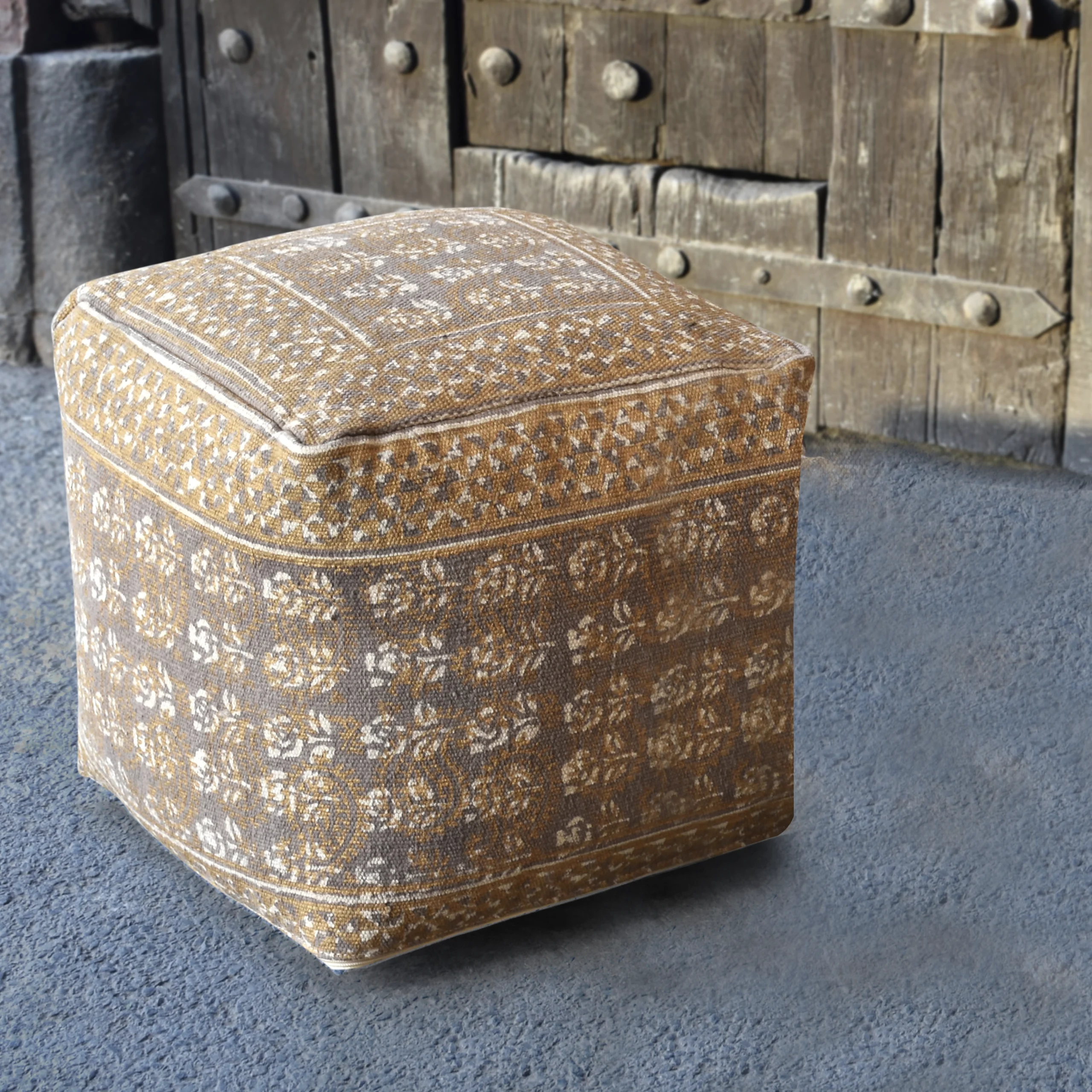 531POU000128 United Furniture