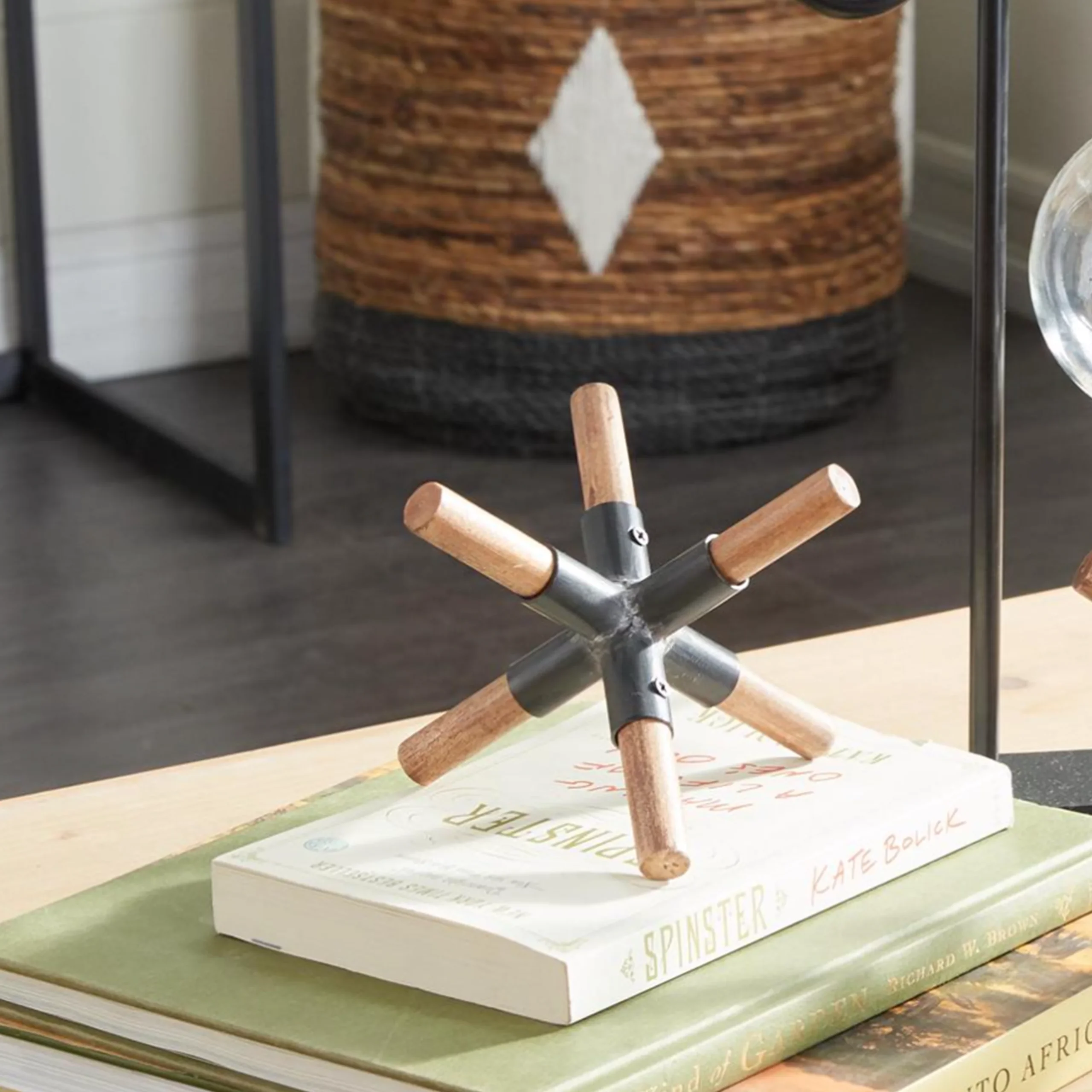 Wd Sculpture 4 (58734) United Furniture