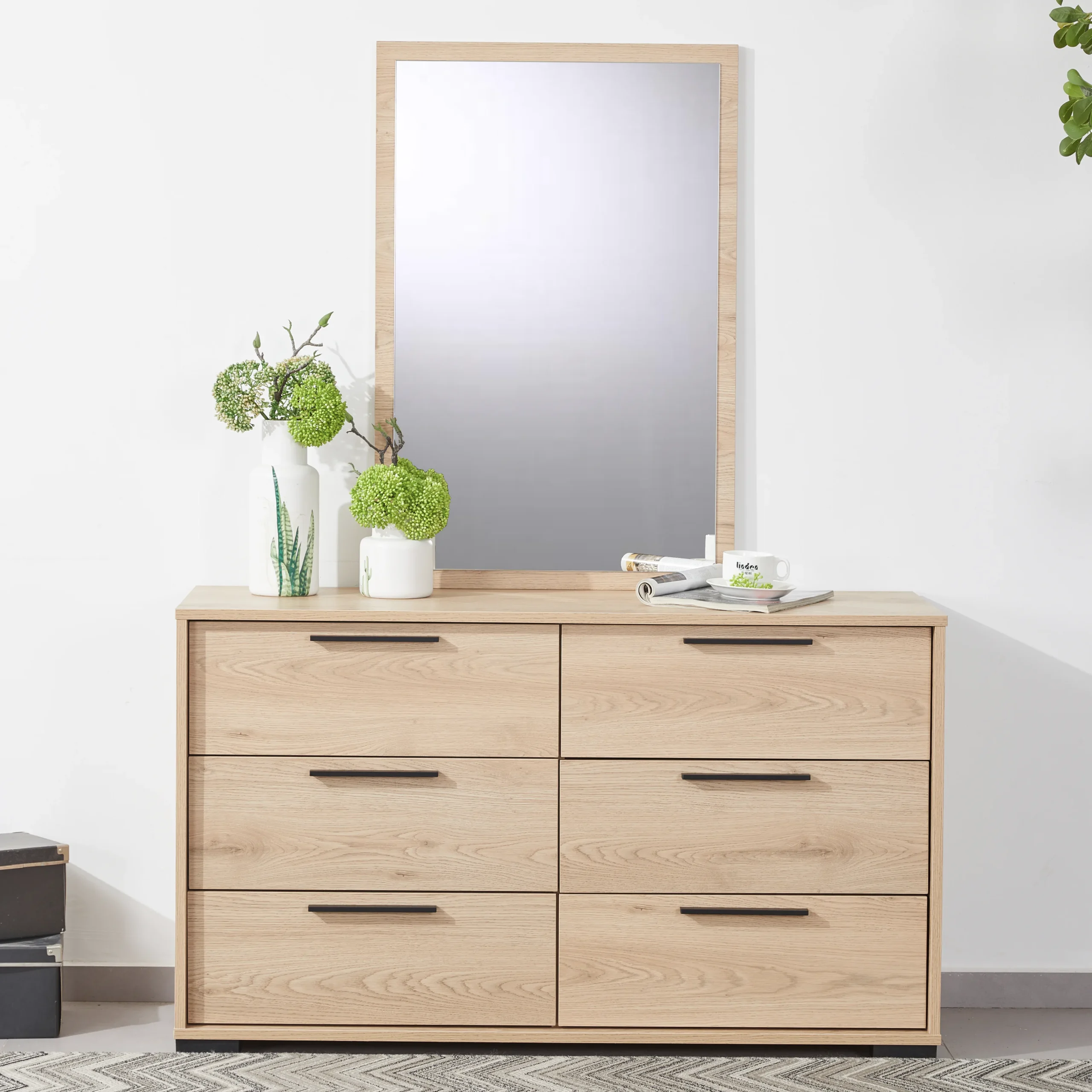 Winfy Dresser Mirror United Furniture