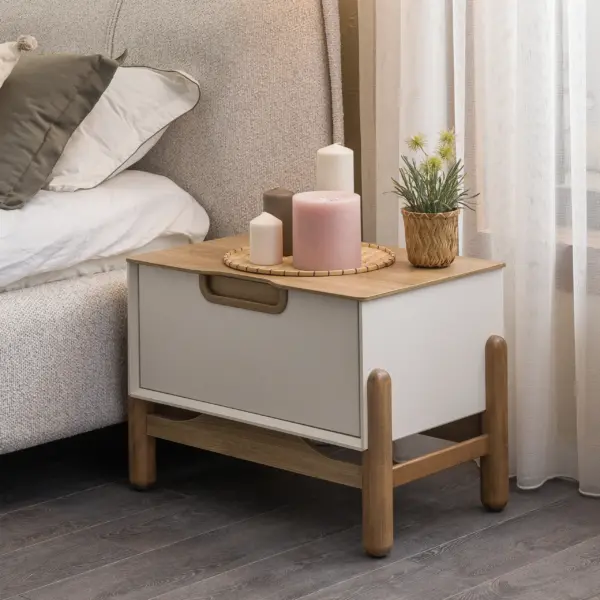 Gabba Night Stand