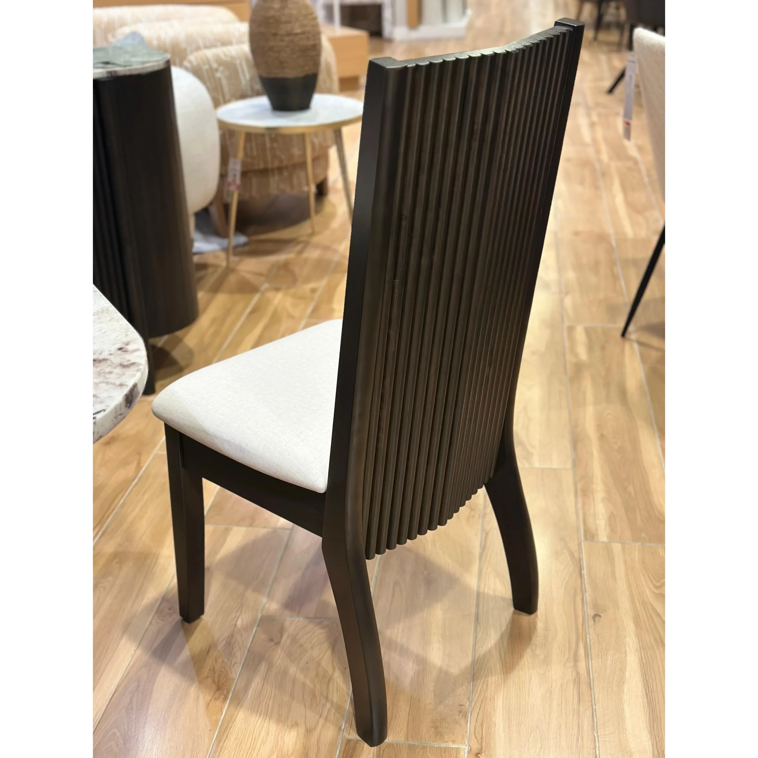 Imperial Chair 2 United Furniture