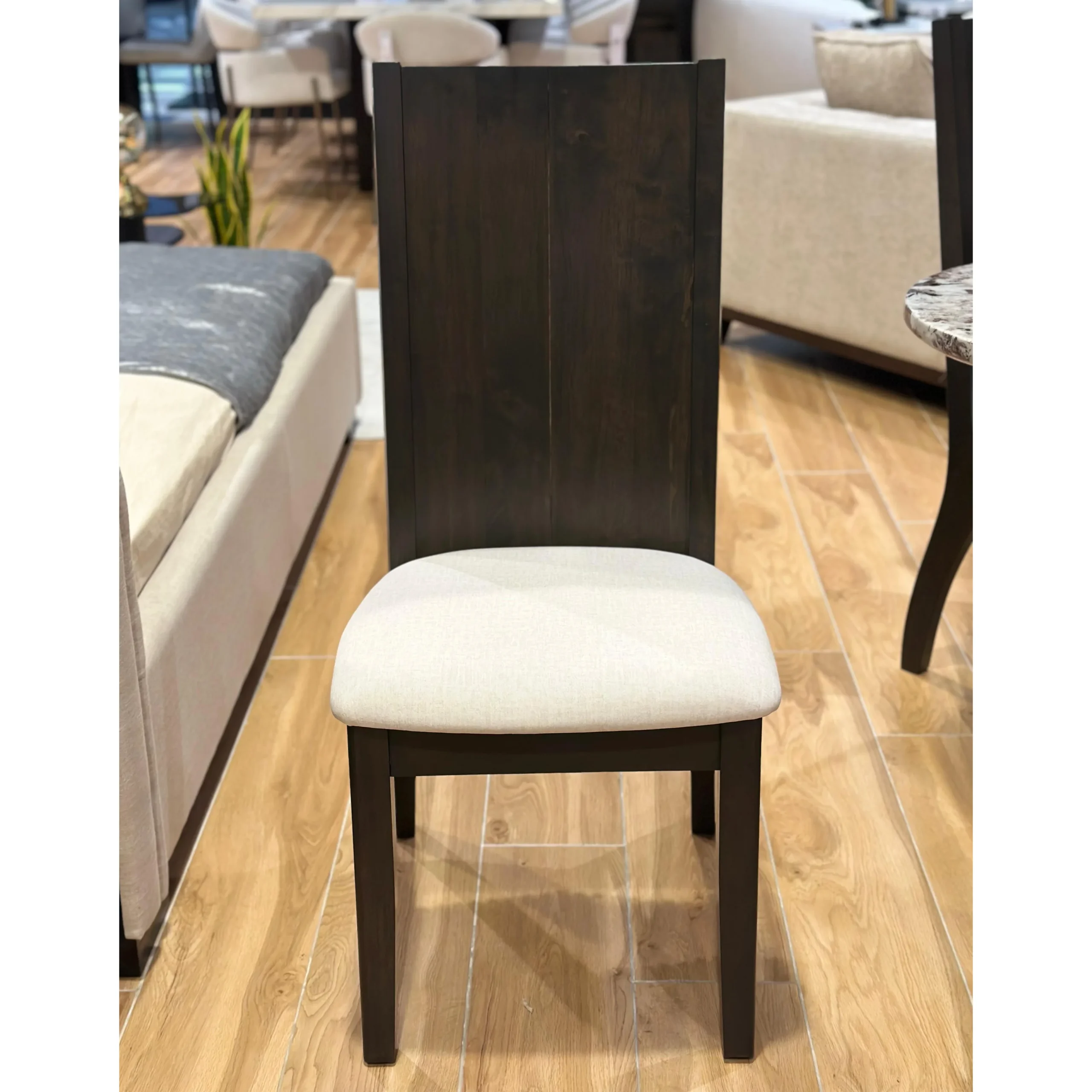 Imperial Chair 3 United Furniture