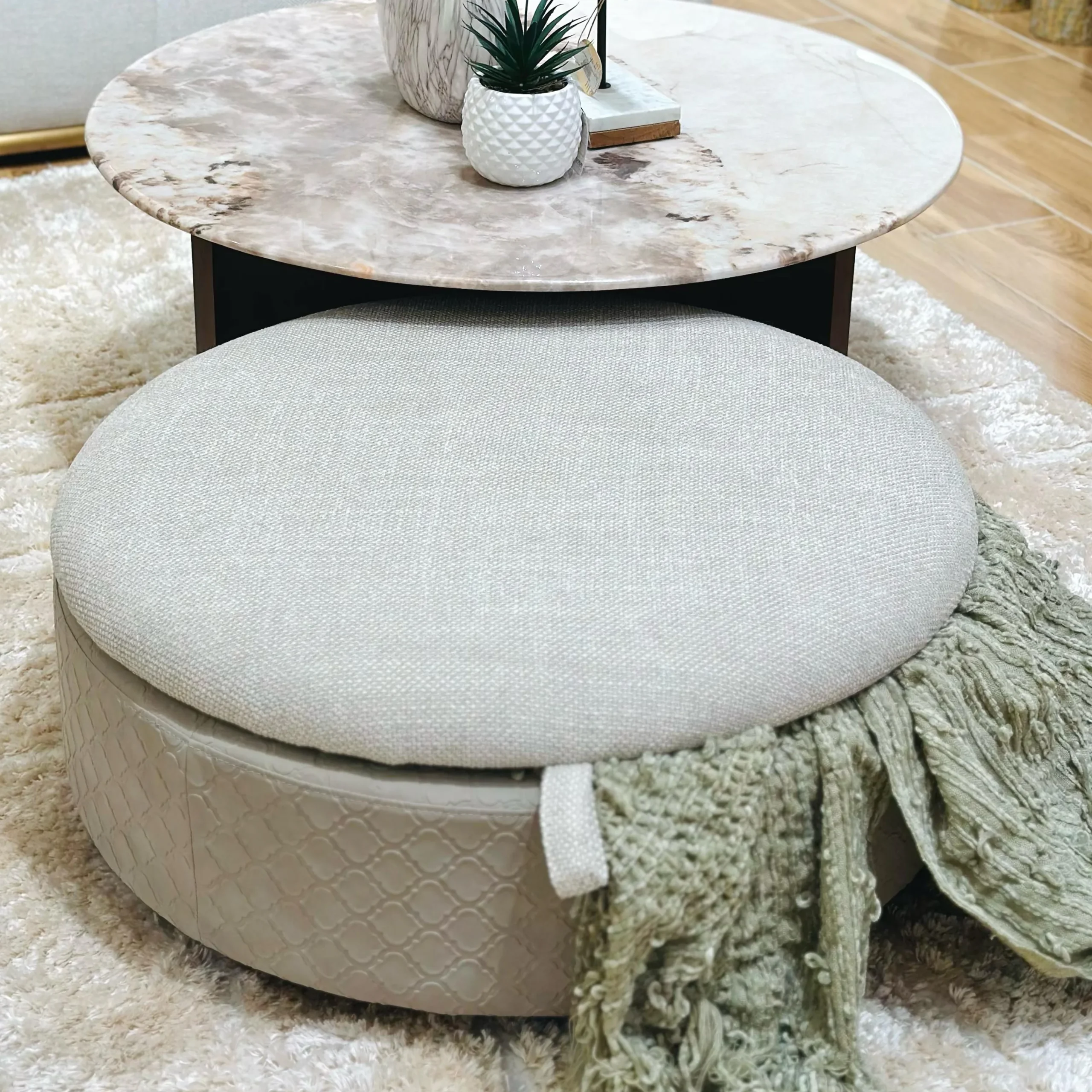 Sublimo Round End Table United Furniture