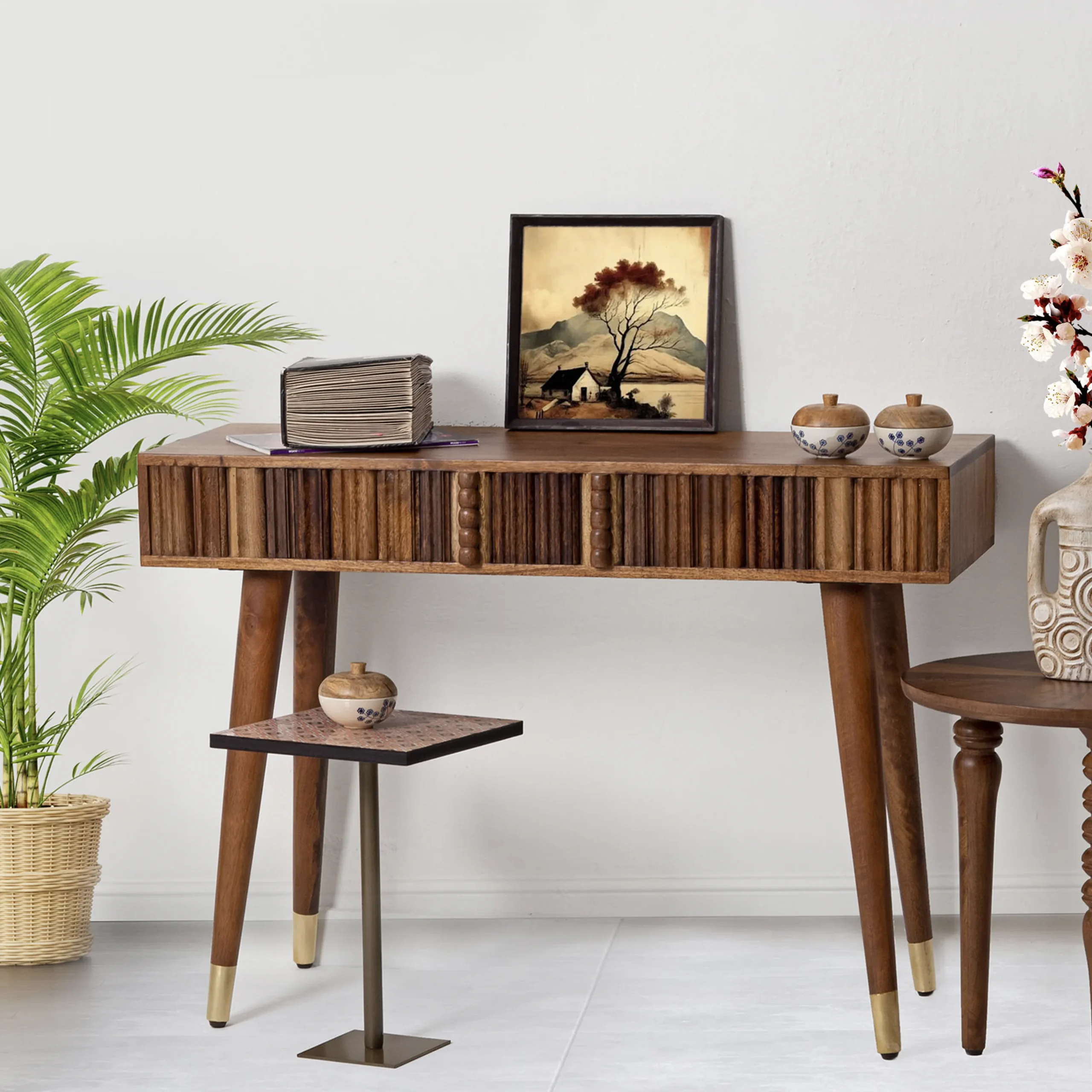 Vihar Console Table United Furniture