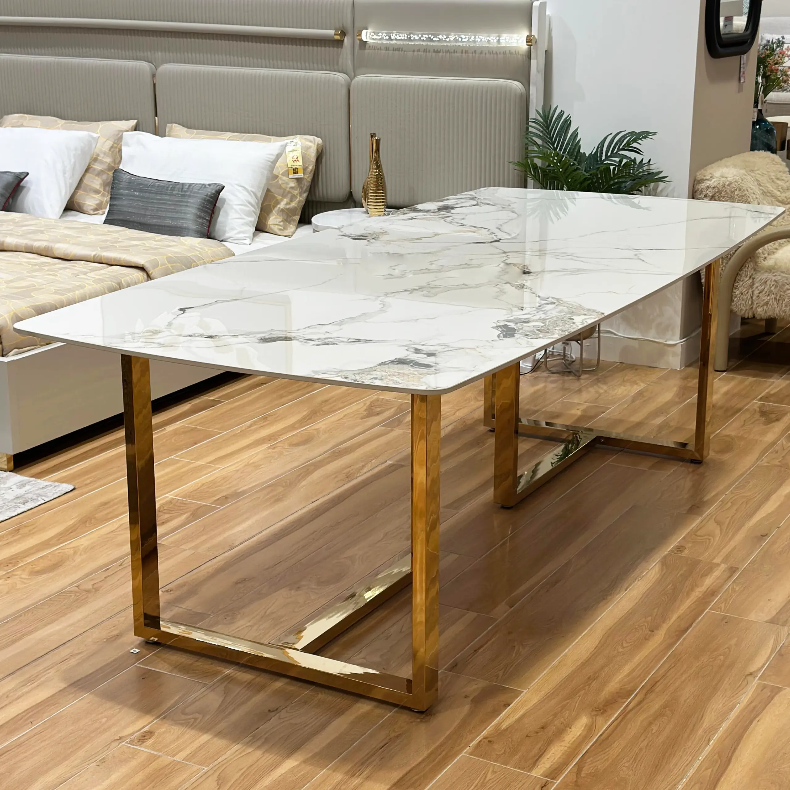 Garland Table 6 United Furniture