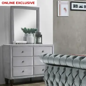 Gareth Dresser with Mirror