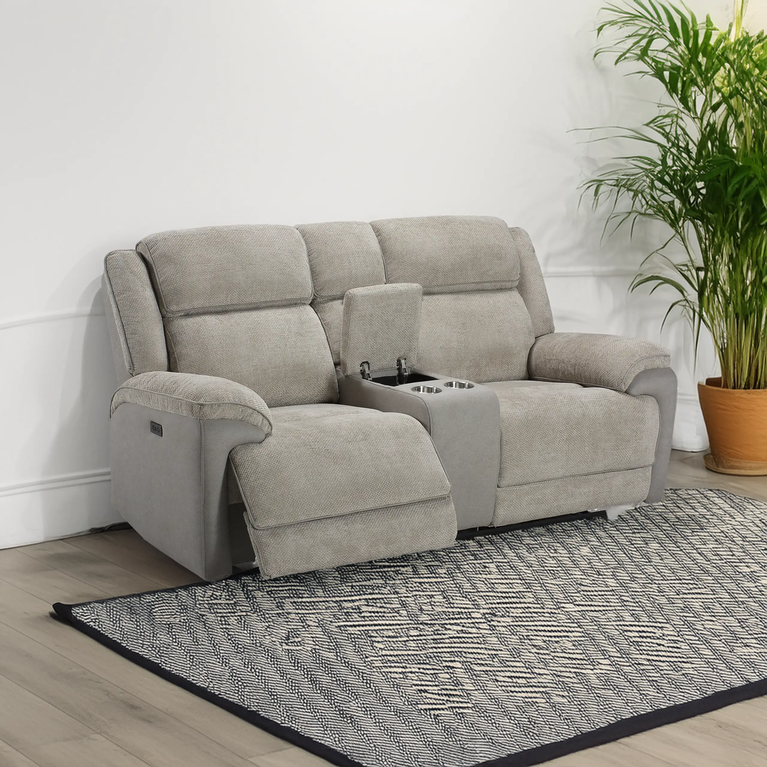 Carrey 4 Seater Recliner Sofa With Console United Furniture