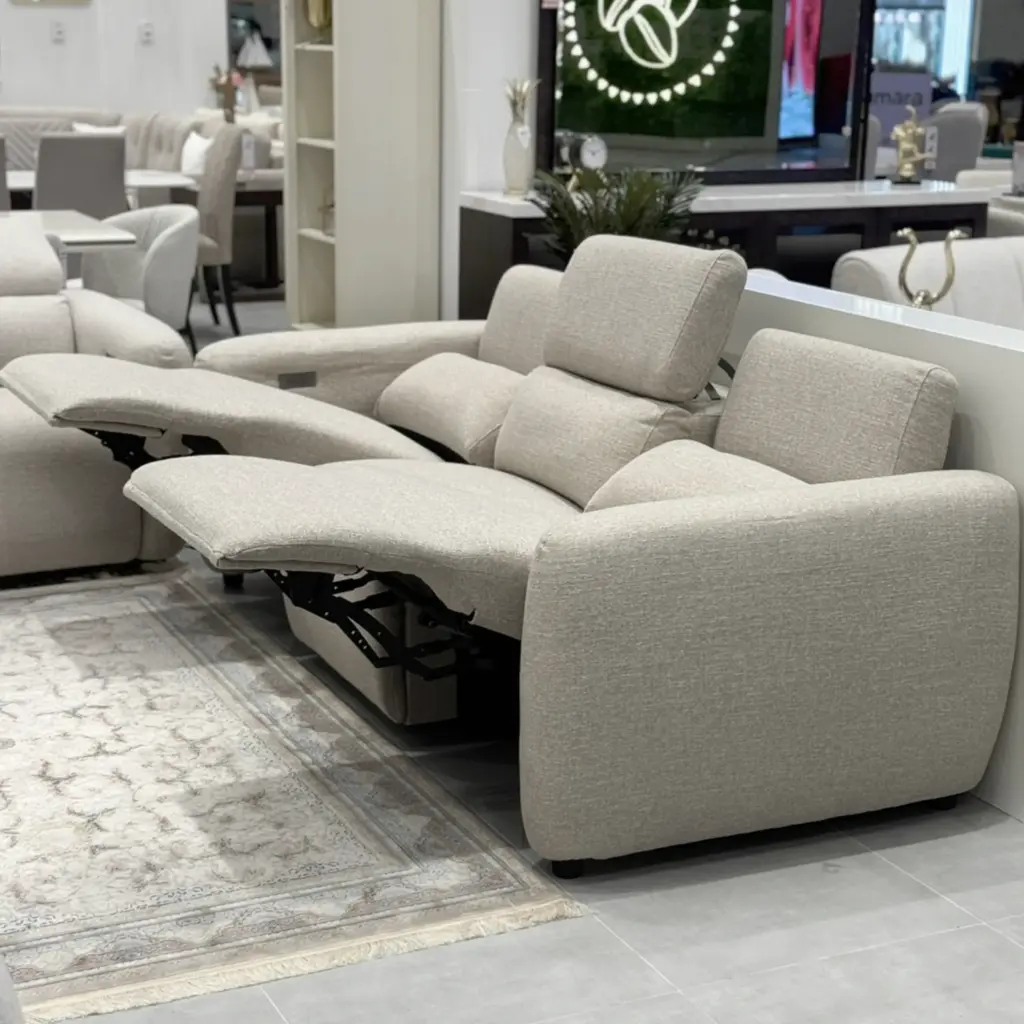 Ottilie 3seater 2 United Furniture