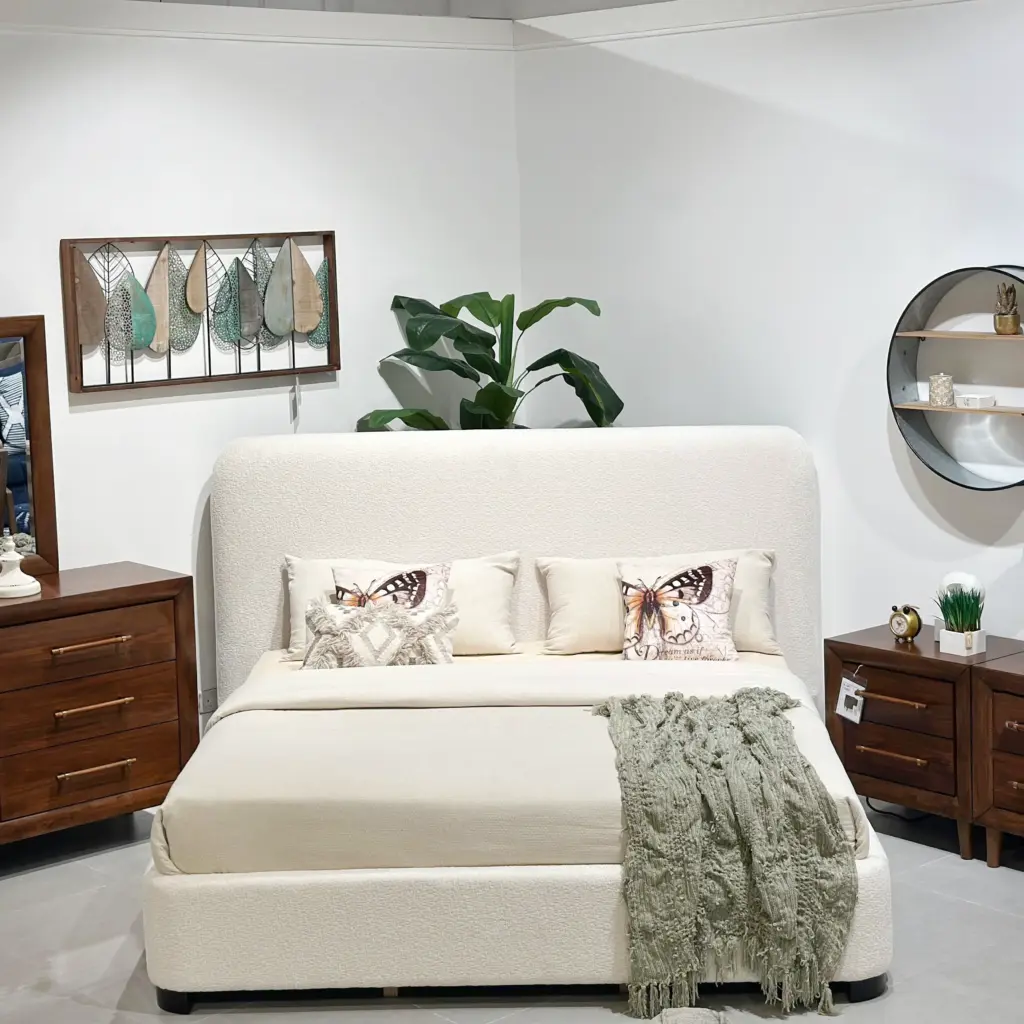 Whittgate King Bed United Furniture